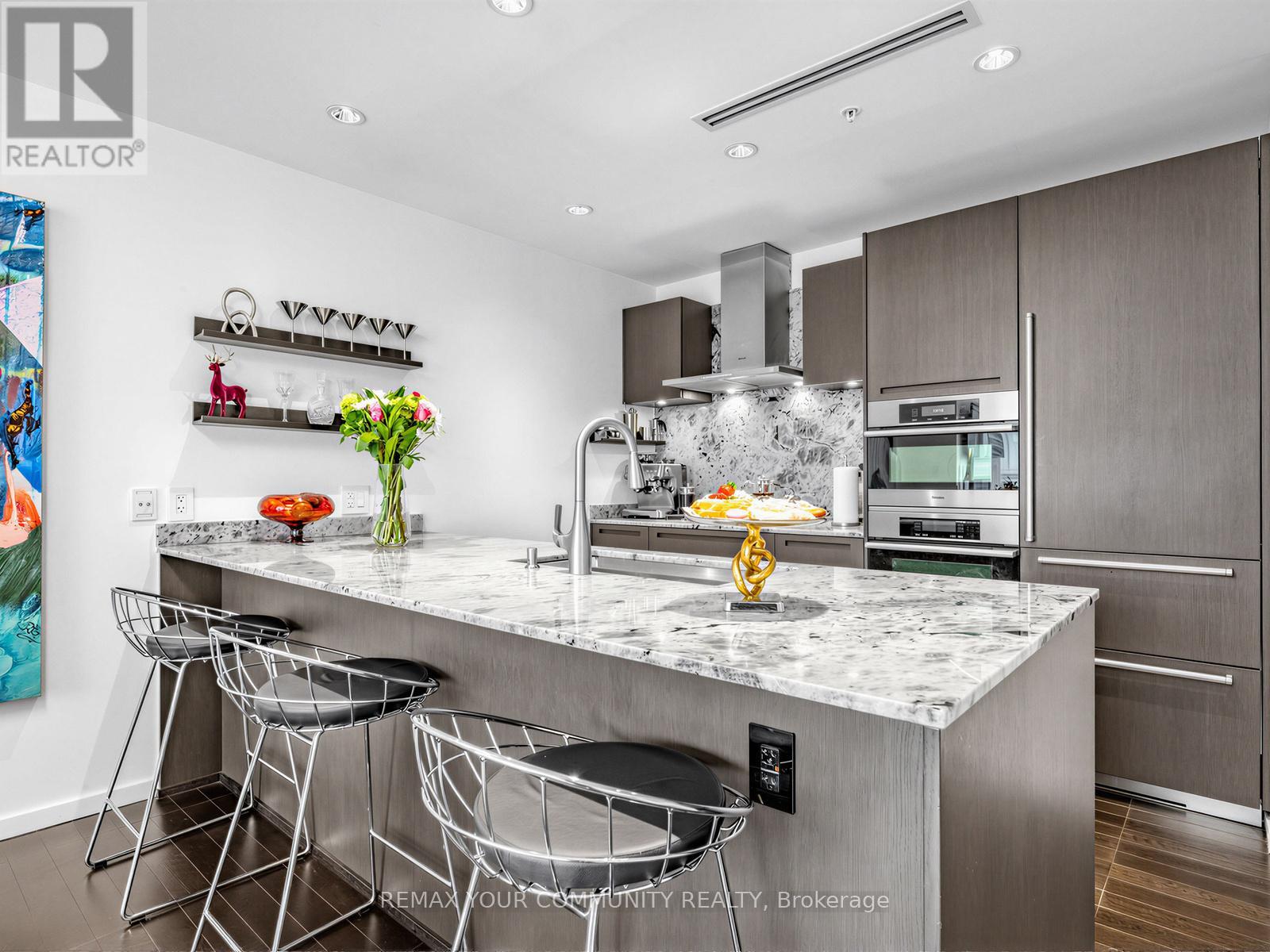 3504 - 180 University Avenue, Toronto, Ontario  M5H 0A2 - Photo 13 - C12879296