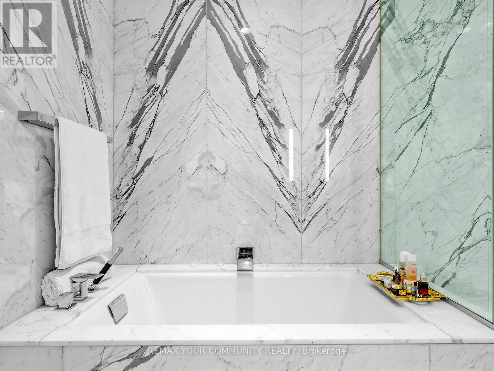 3504 - 180 University Avenue, Toronto, Ontario  M5H 0A2 - Photo 17 - C12879296