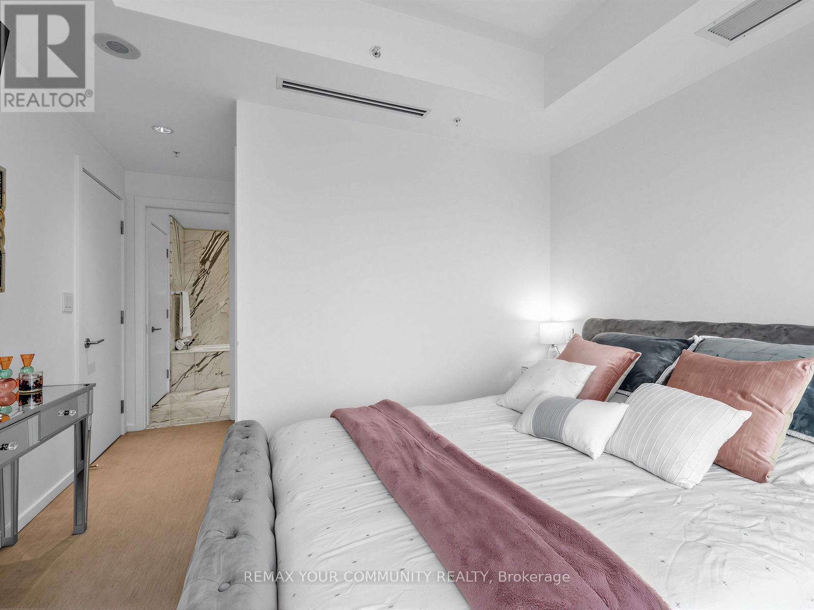 3504 - 180 University Avenue, Toronto, Ontario  M5H 0A2 - Photo 19 - C12879296