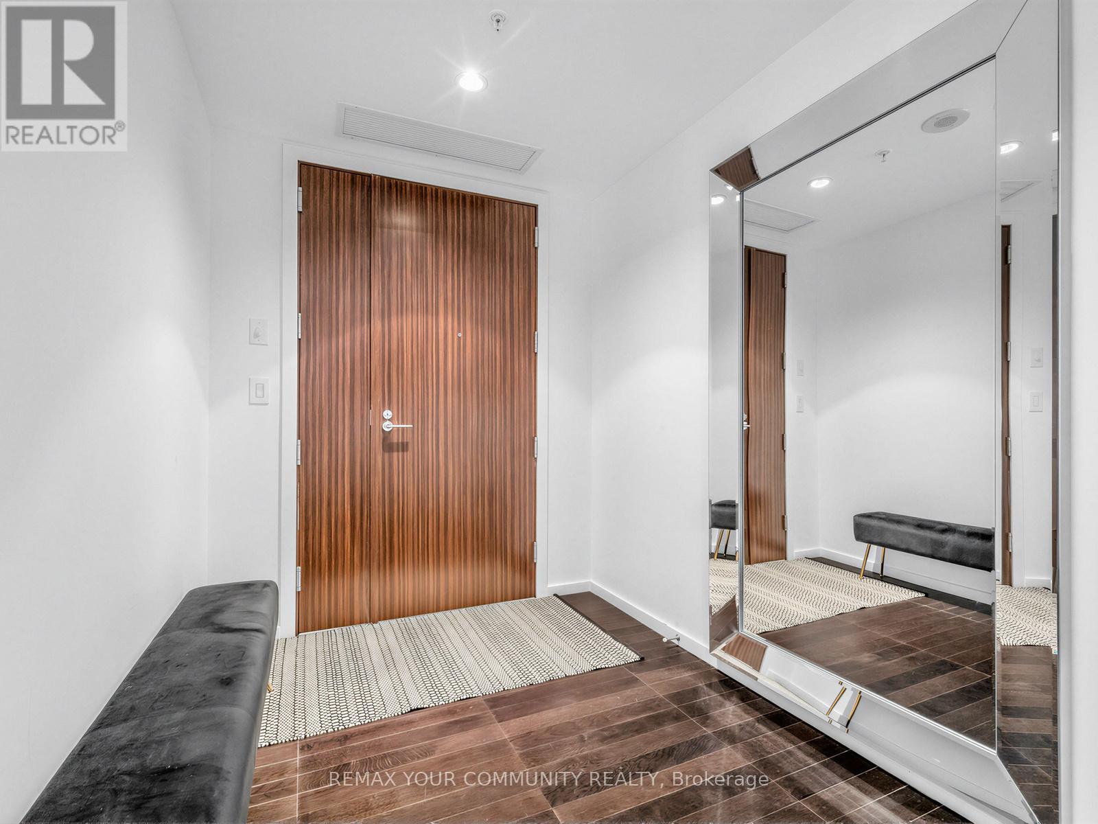 3504 - 180 University Avenue, Toronto, Ontario  M5H 0A2 - Photo 2 - C12879296