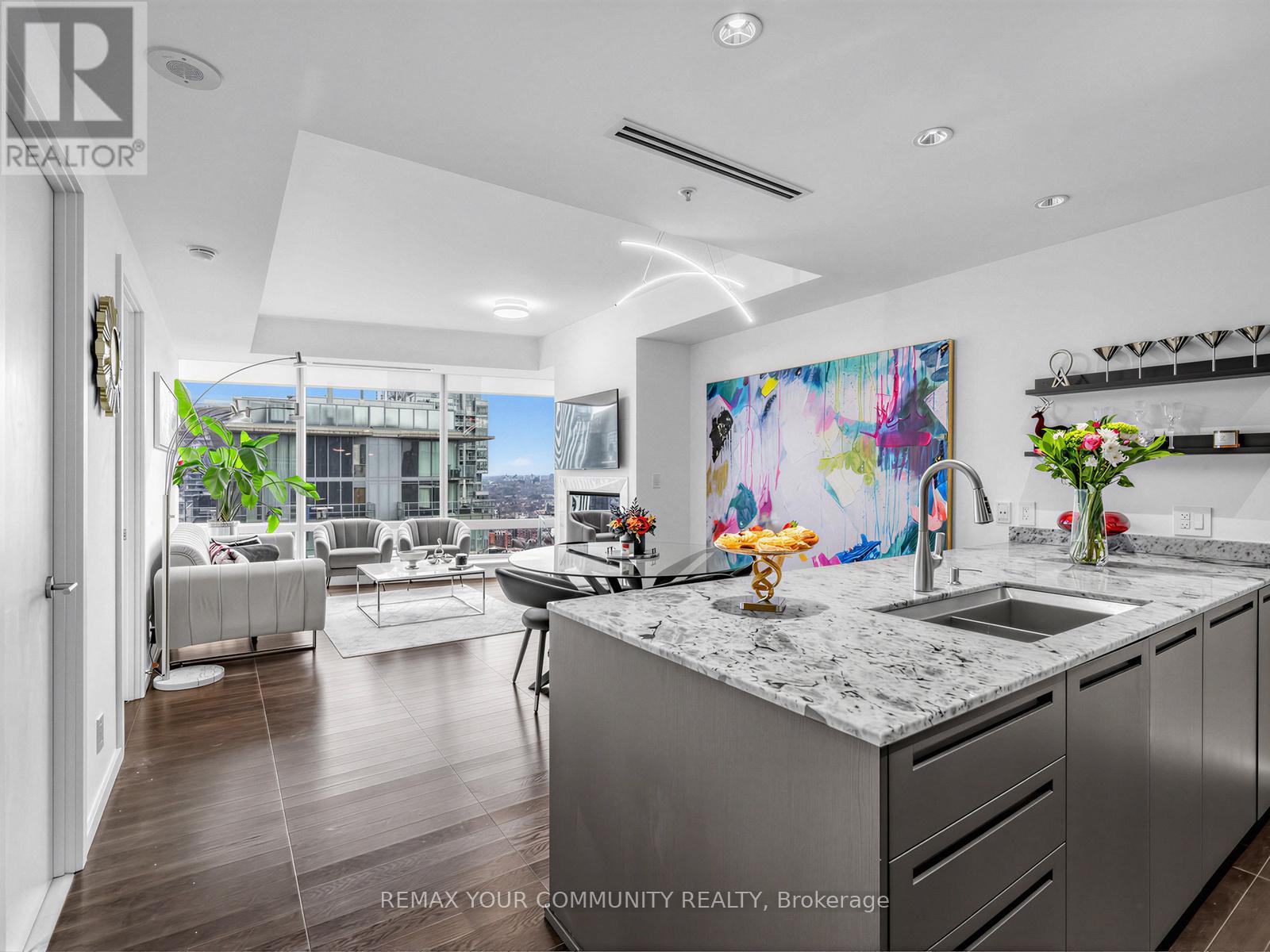 3504 - 180 University Avenue, Toronto, Ontario  M5H 0A2 - Photo 4 - C12879296