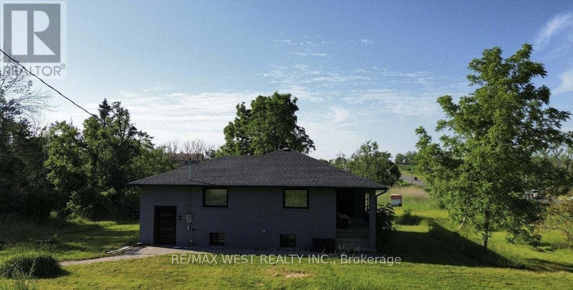 7118 Yonge Street, Innisfil, Ontario  L9S 4P3 - Photo 34 - N12808316