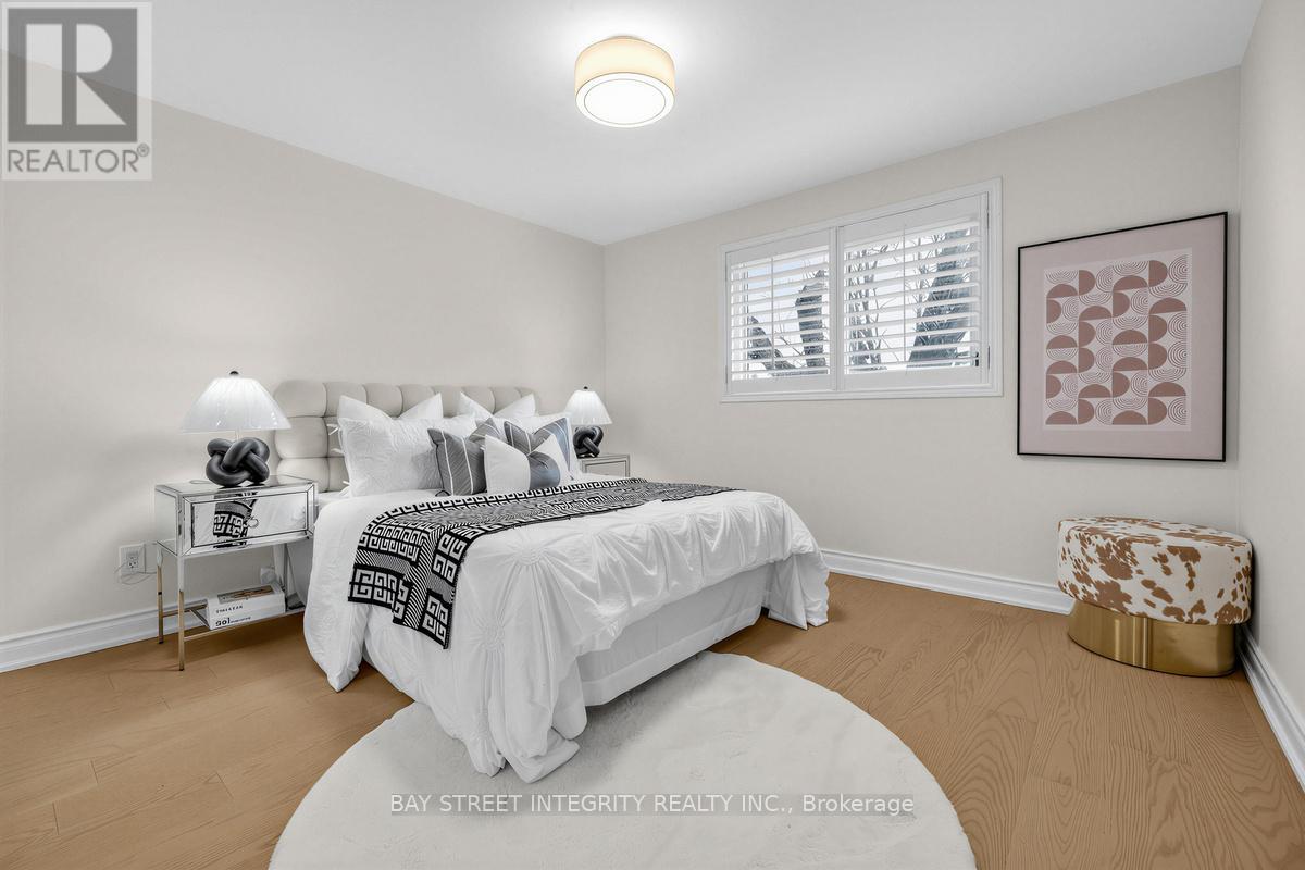 157 Orchard Heights Boulevard, Aurora, Ontario  L4G 3A3 - Photo 13 - N12874848