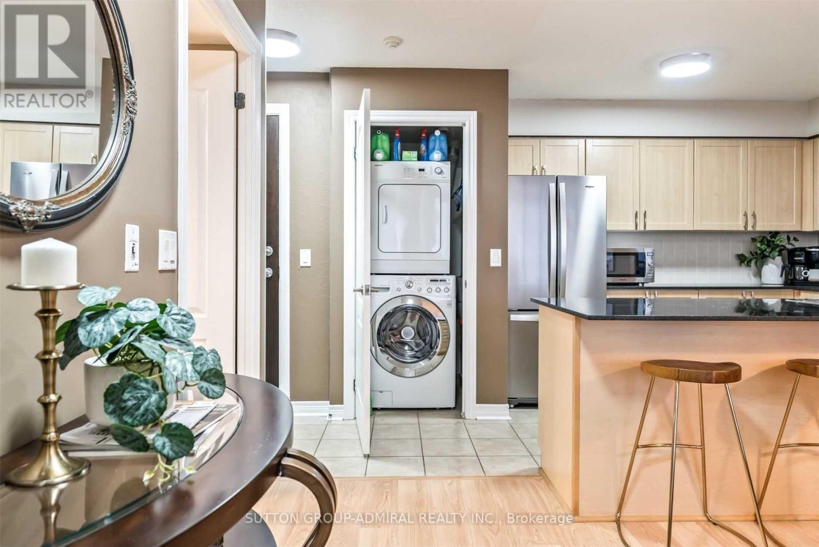 704 - 15 North Park Road, Vaughan, Ontario  L4J 0A1 - Photo 10 - N12879216