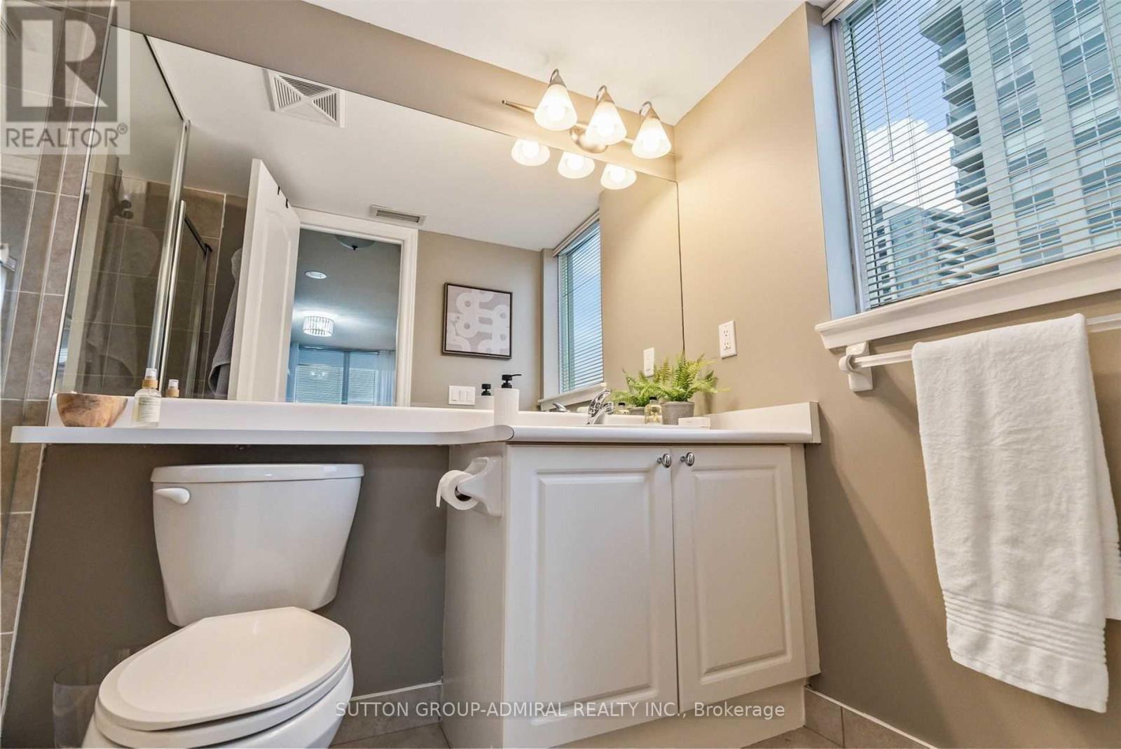 704 - 15 North Park Road, Vaughan, Ontario  L4J 0A1 - Photo 28 - N12879216