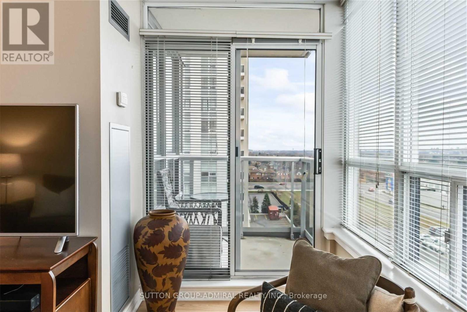 704 - 15 North Park Road, Vaughan, Ontario  L4J 0A1 - Photo 30 - N12879216