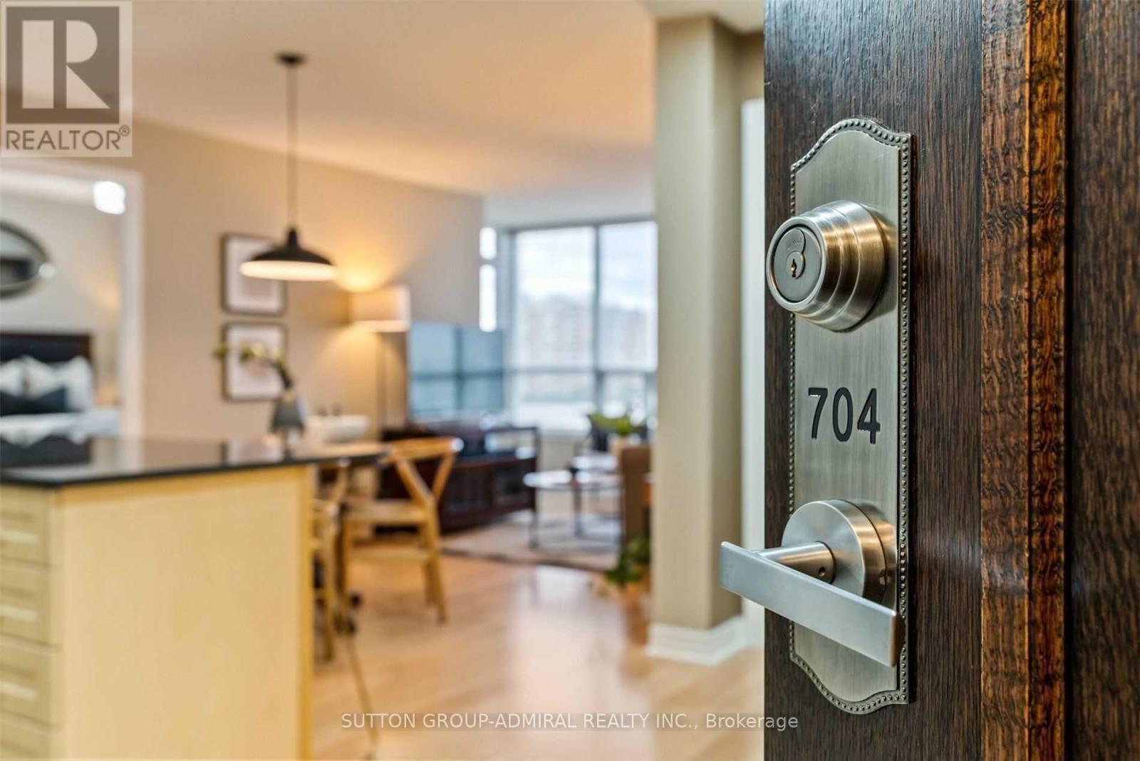 704 - 15 North Park Road, Vaughan, Ontario  L4J 0A1 - Photo 5 - N12879216