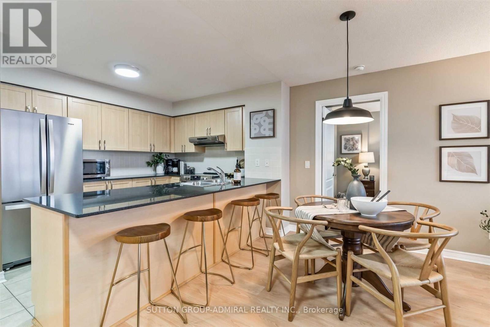 704 - 15 North Park Road, Vaughan, Ontario  L4J 0A1 - Photo 9 - N12879216