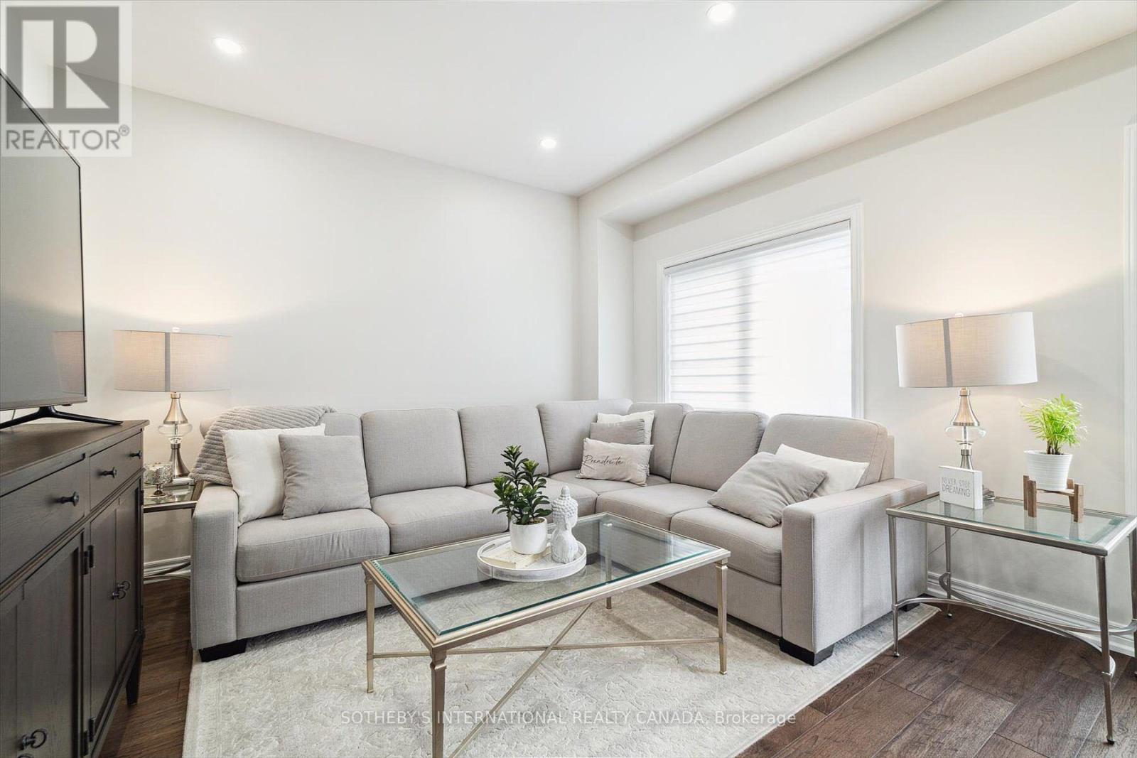 12 Deep River Lane S, Richmond Hill, Ontario  L4C 5S4 - Photo 28 - N12879220