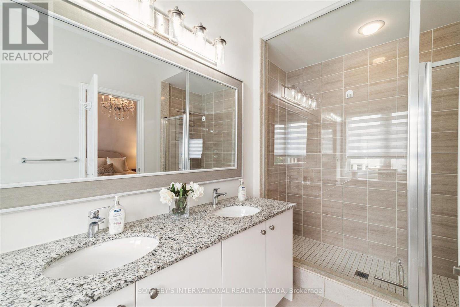 12 Deep River Lane S, Richmond Hill, Ontario  L4C 5S4 - Photo 35 - N12879220