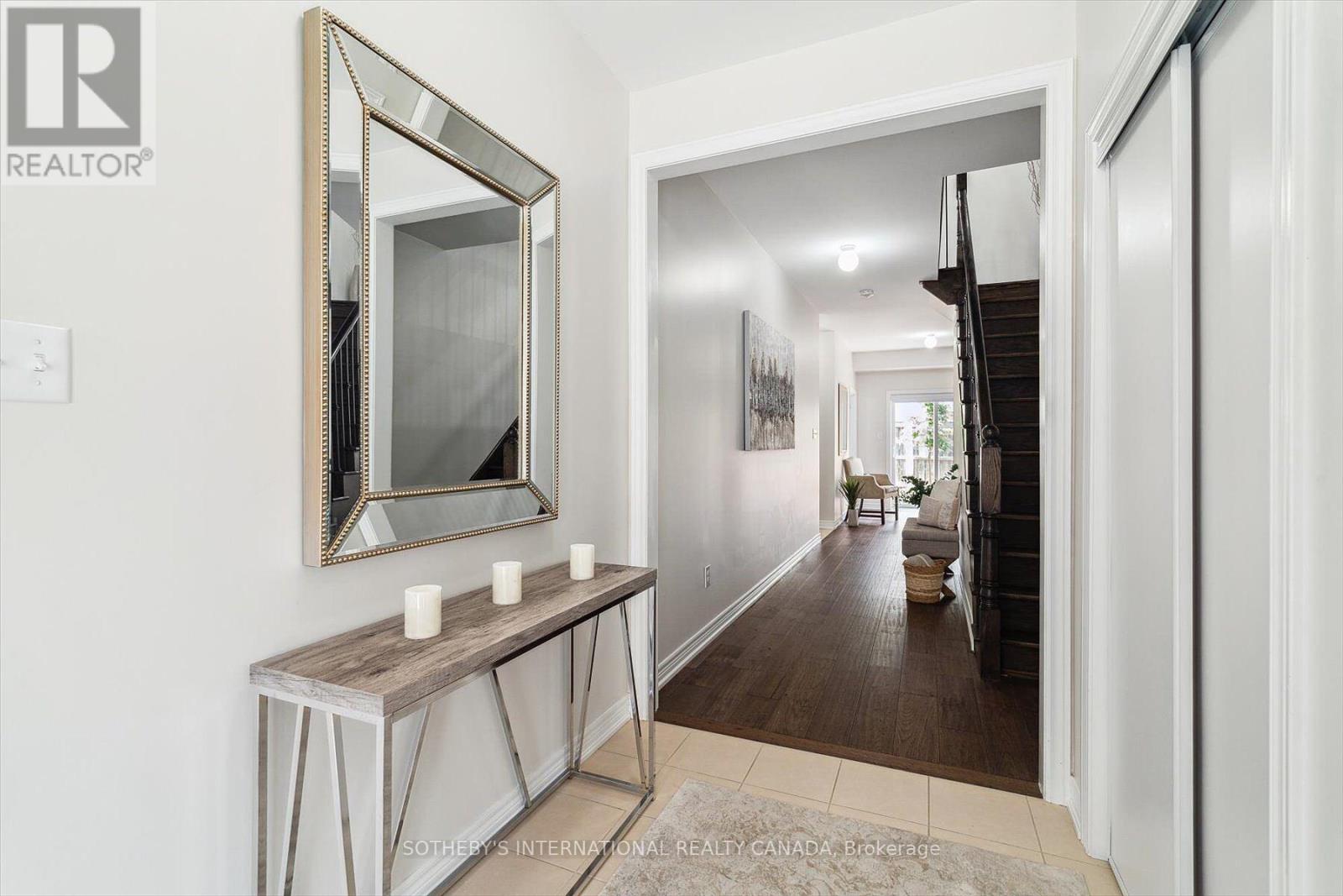 12 Deep River Lane S, Richmond Hill, Ontario  L4C 5S4 - Photo 6 - N12879220