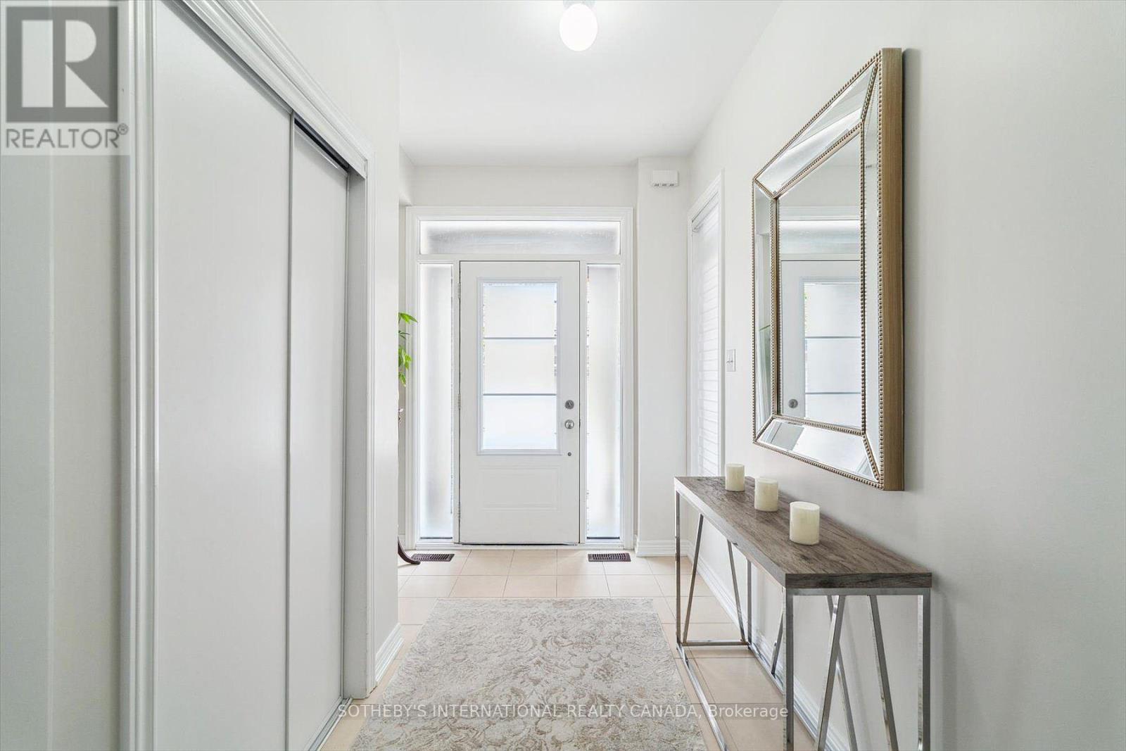 12 Deep River Lane S, Richmond Hill, Ontario  L4C 5S4 - Photo 7 - N12879220