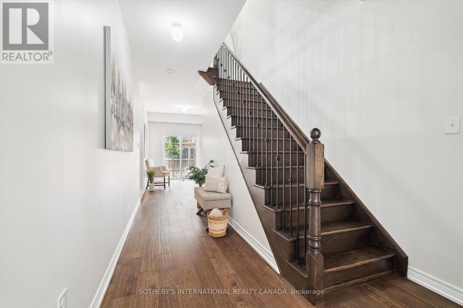 12 Deep River Lane S, Richmond Hill, Ontario  L4C 5S4 - Photo 8 - N12879220