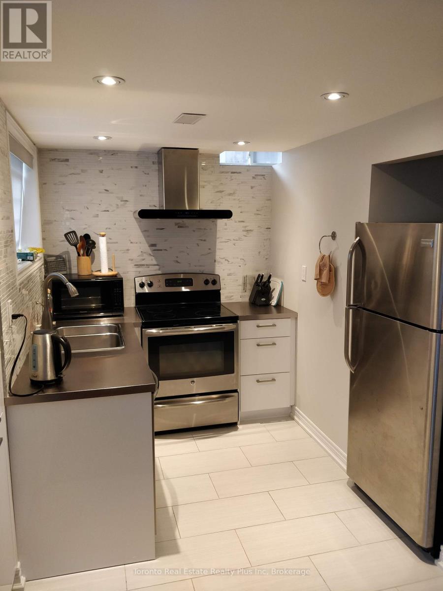 21 DELPHINIUM AVENUE, Richmond Hill, Ontario