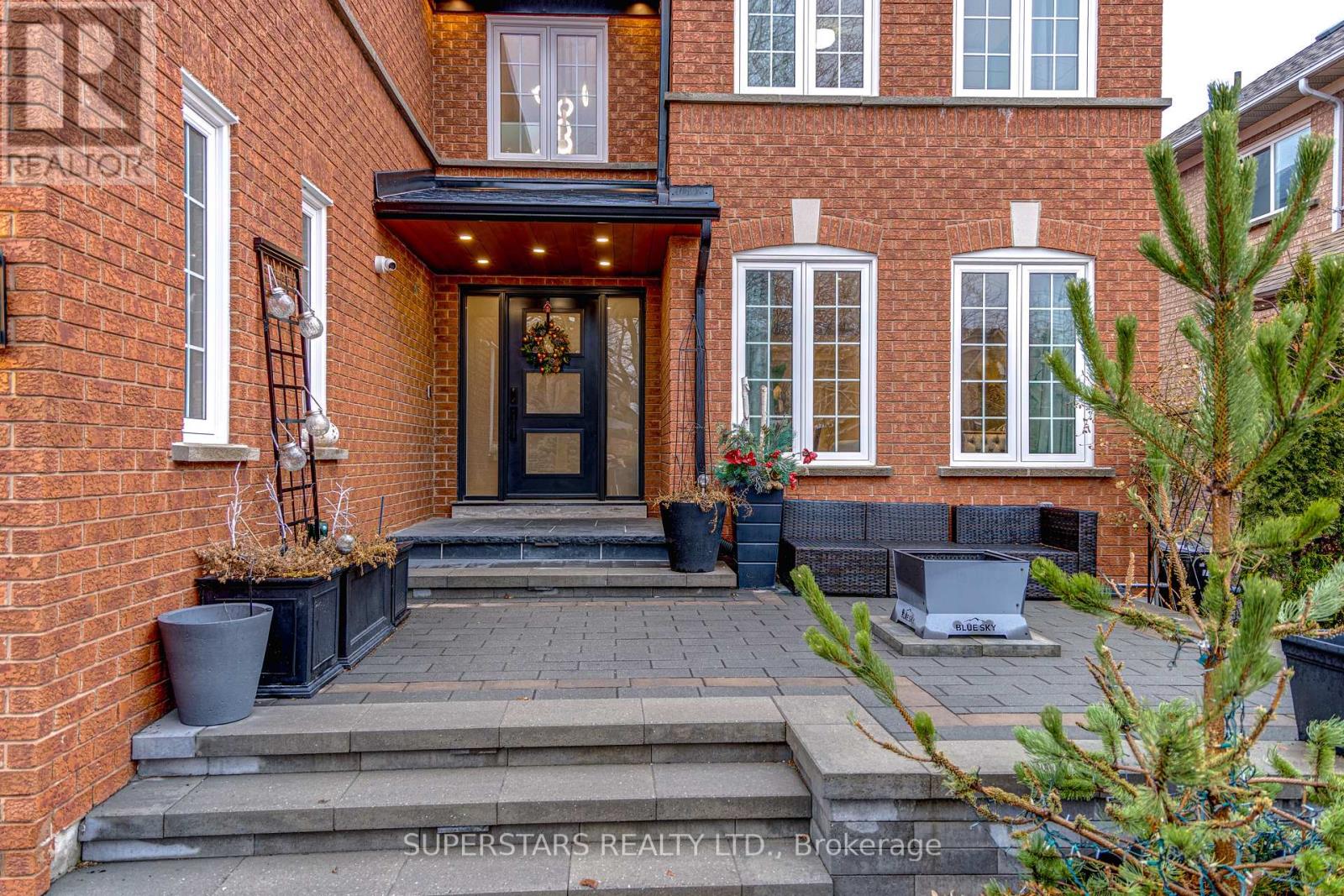 75 Rockwood Crescent, Vaughan, Ontario  L4J 7T2 - Photo 2 - N12879288