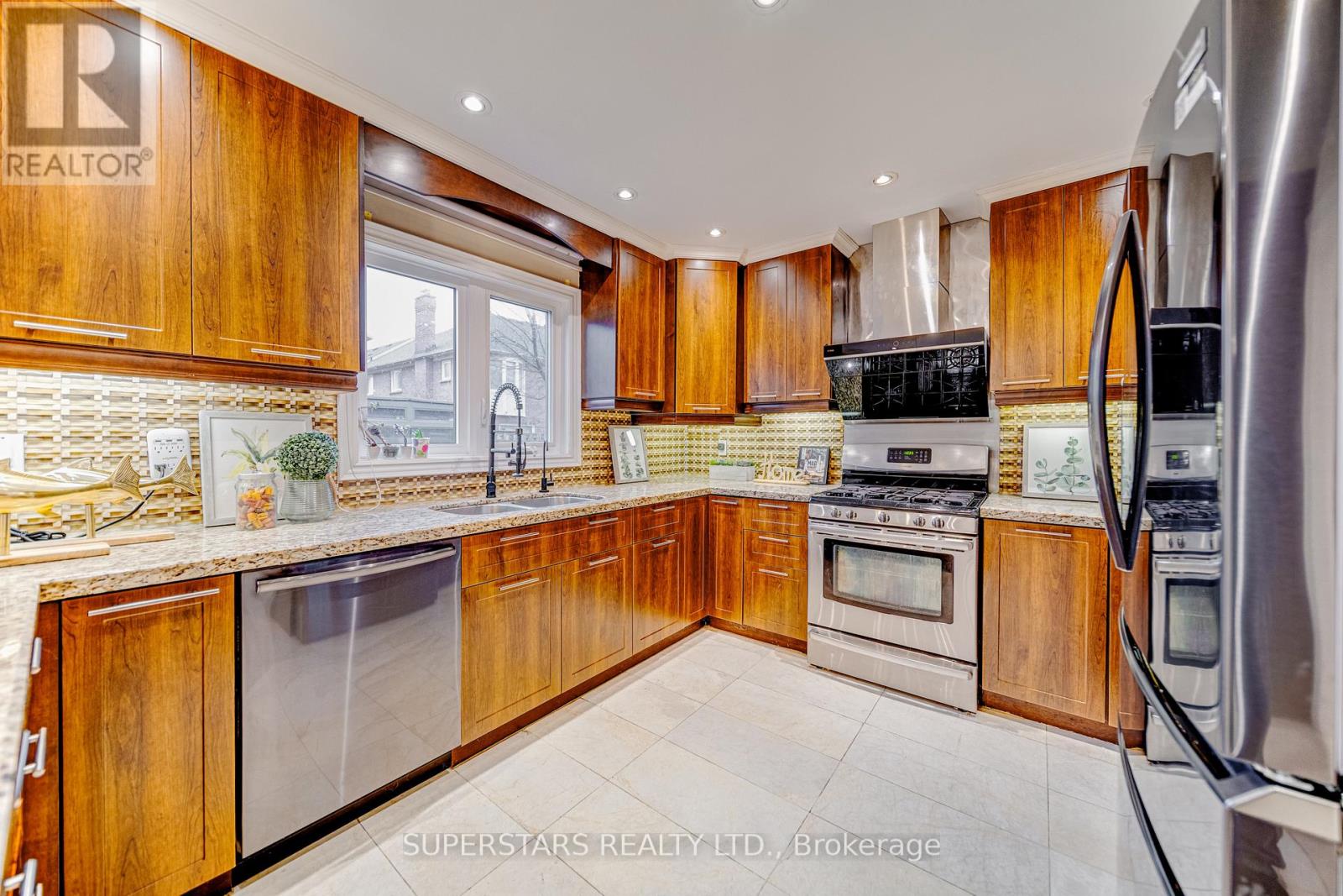 75 Rockwood Crescent, Vaughan, Ontario  L4J 7T2 - Photo 7 - N12879288