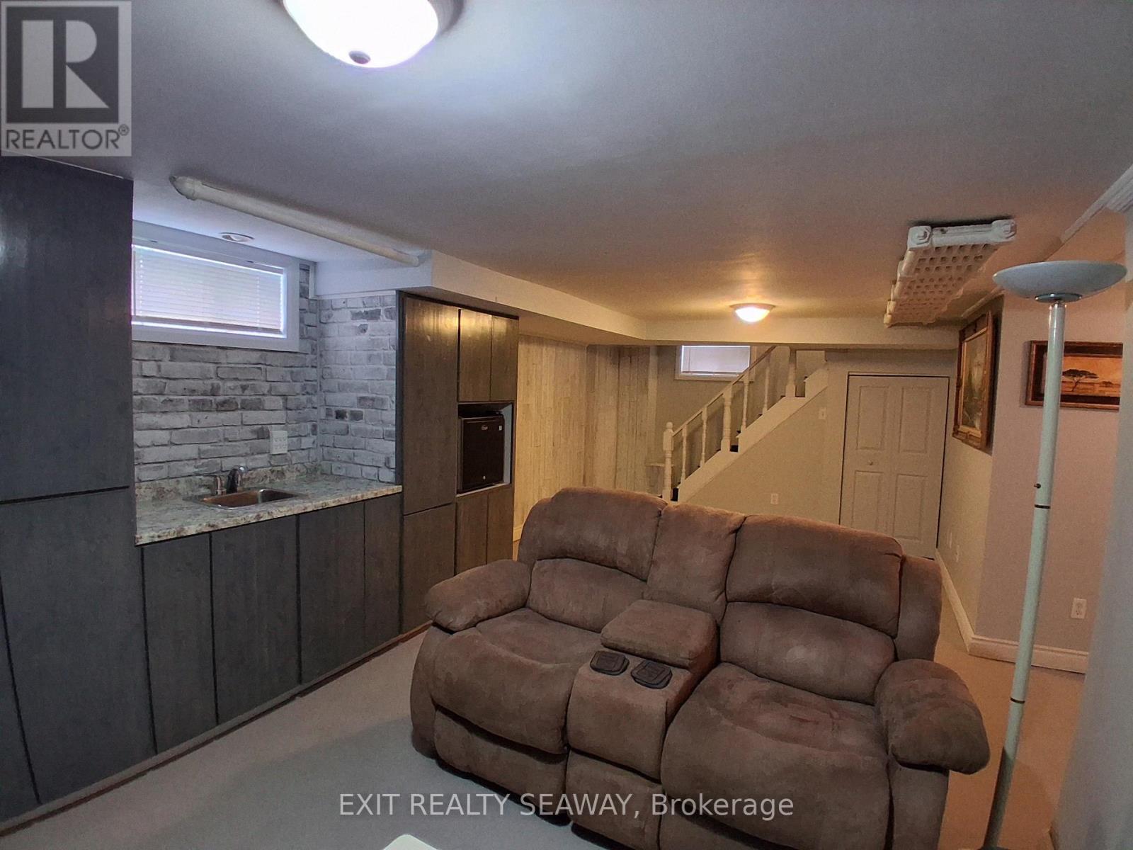 5 Adolphus Street, Cornwall, Ontario  K6H 3R9 - Photo 14 - X12879212