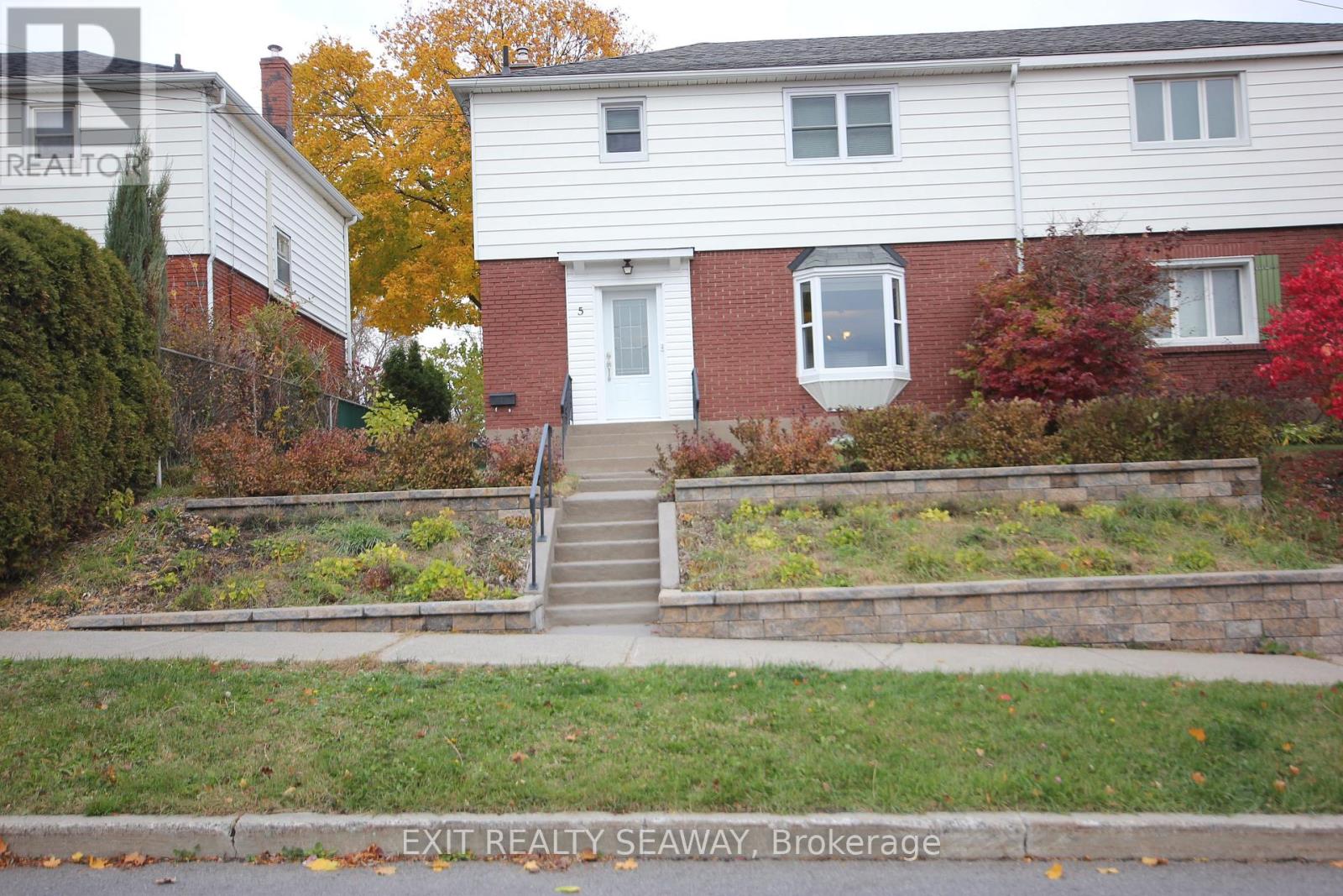 5 Adolphus Street, Cornwall, Ontario  K6H 3R9 - Photo 3 - X12879212