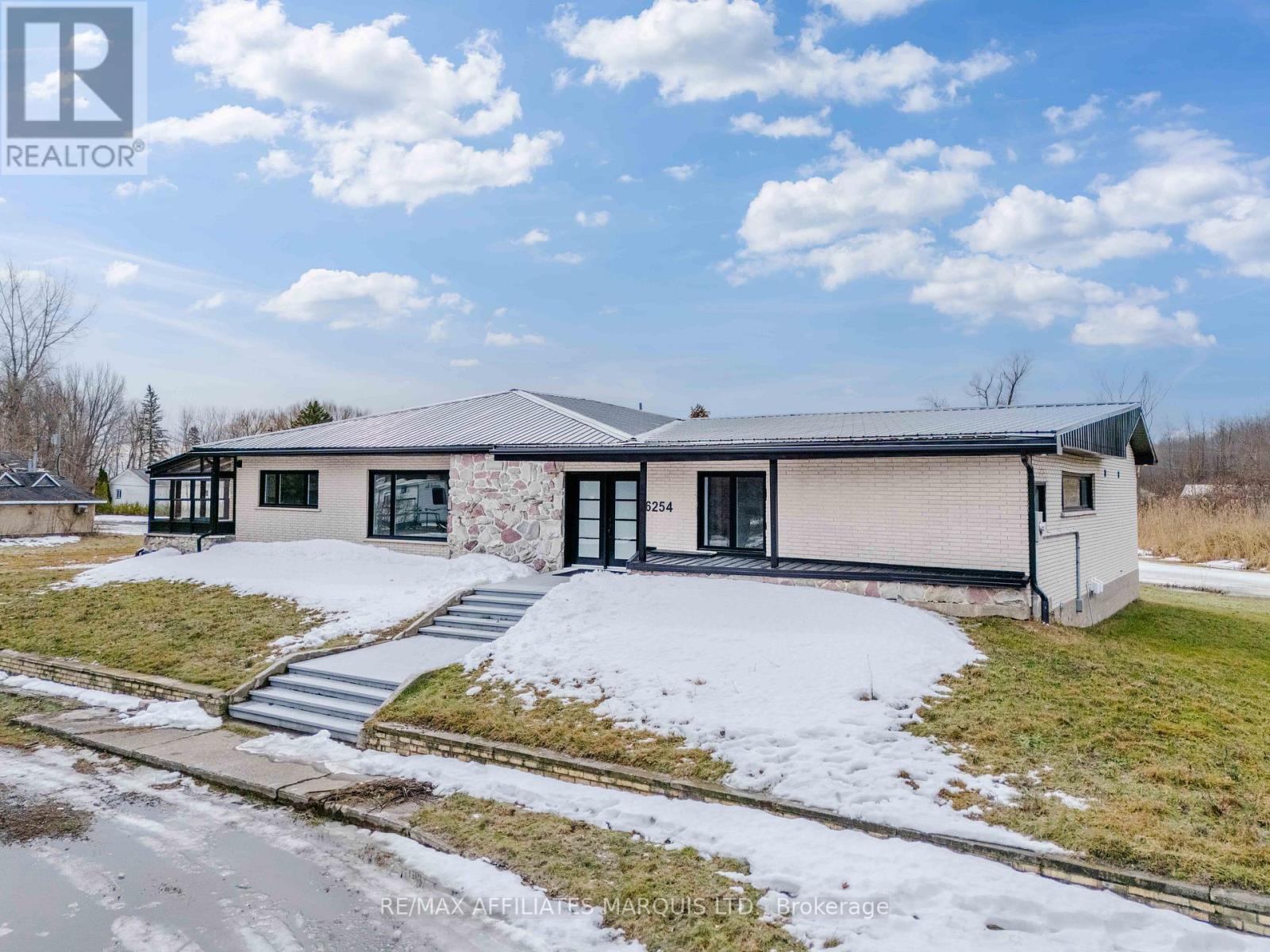 6254 Poplar Street, South Glengarry, Ontario  K0C 1E0 - Photo 2 - X12879282