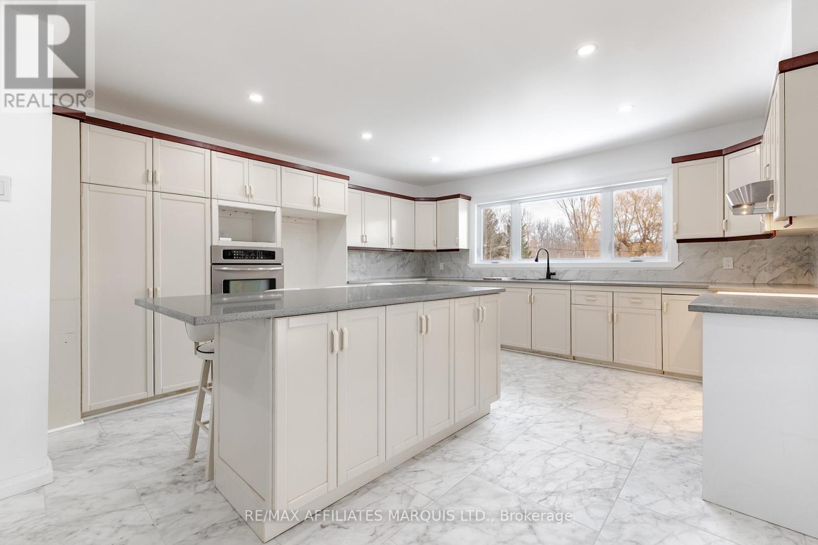 6254 Poplar Street, South Glengarry, Ontario  K0C 1E0 - Photo 35 - X12879282