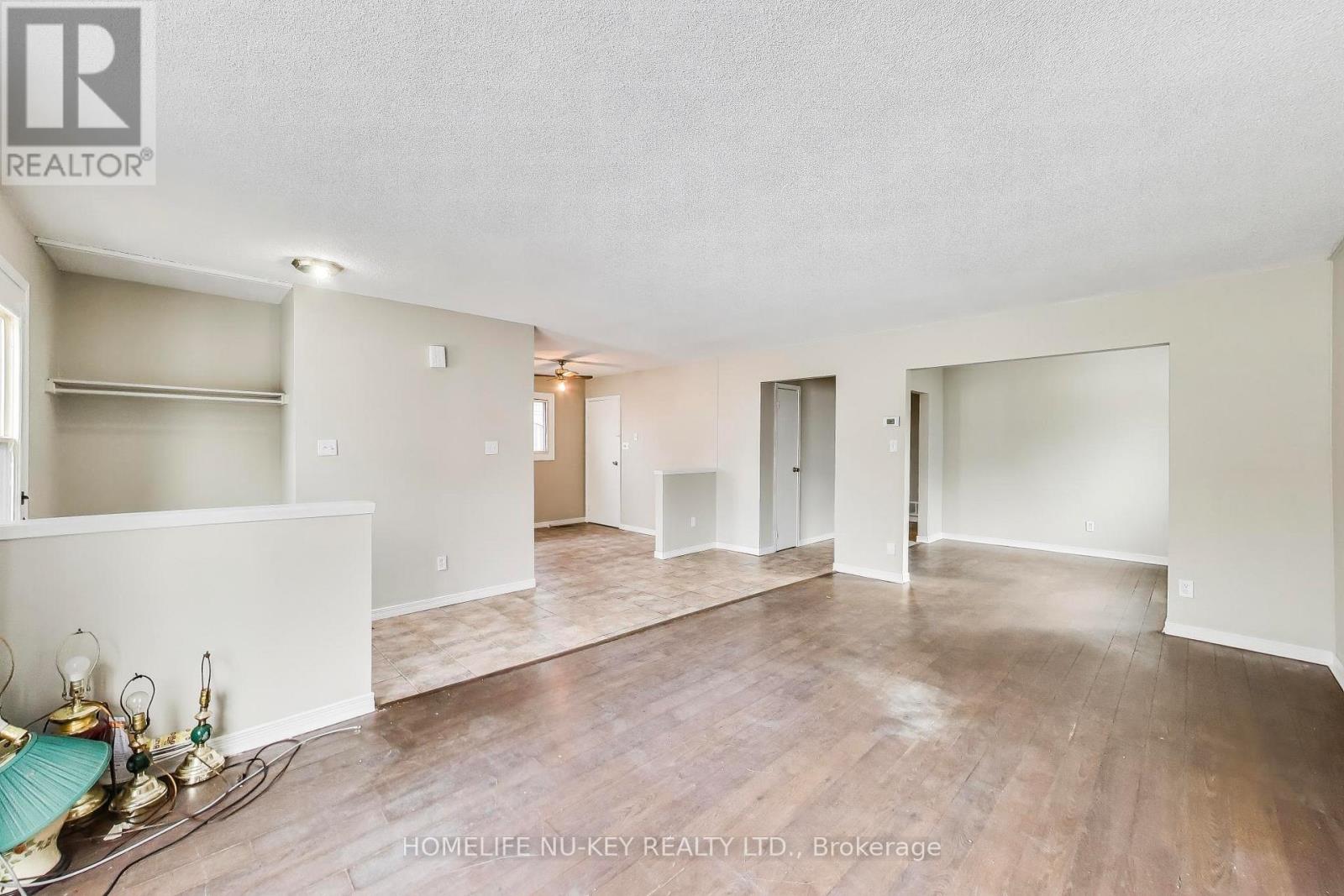 77 Frost Trail, Barrie, Ontario  L4N 4Z8 - Photo 4 - S12879246