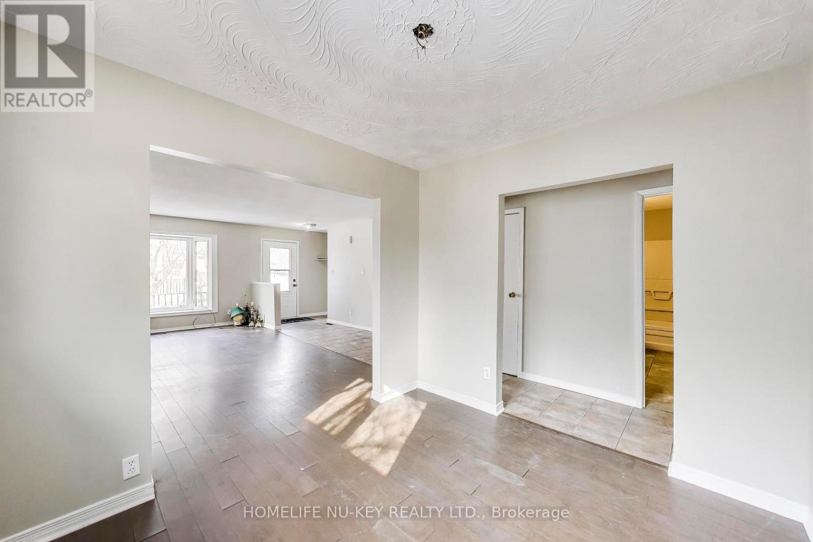 77 Frost Trail, Barrie, Ontario  L4N 4Z8 - Photo 9 - S12879246