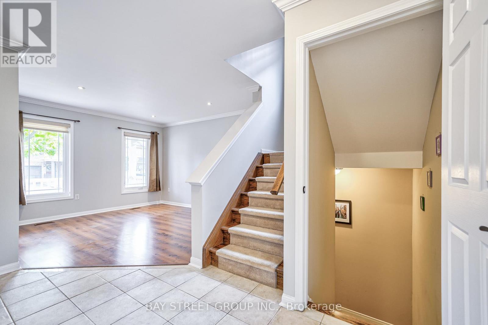 18 Leagrove Street, Brampton, Ontario  L7A 1Z7 - Photo 9 - W12879260