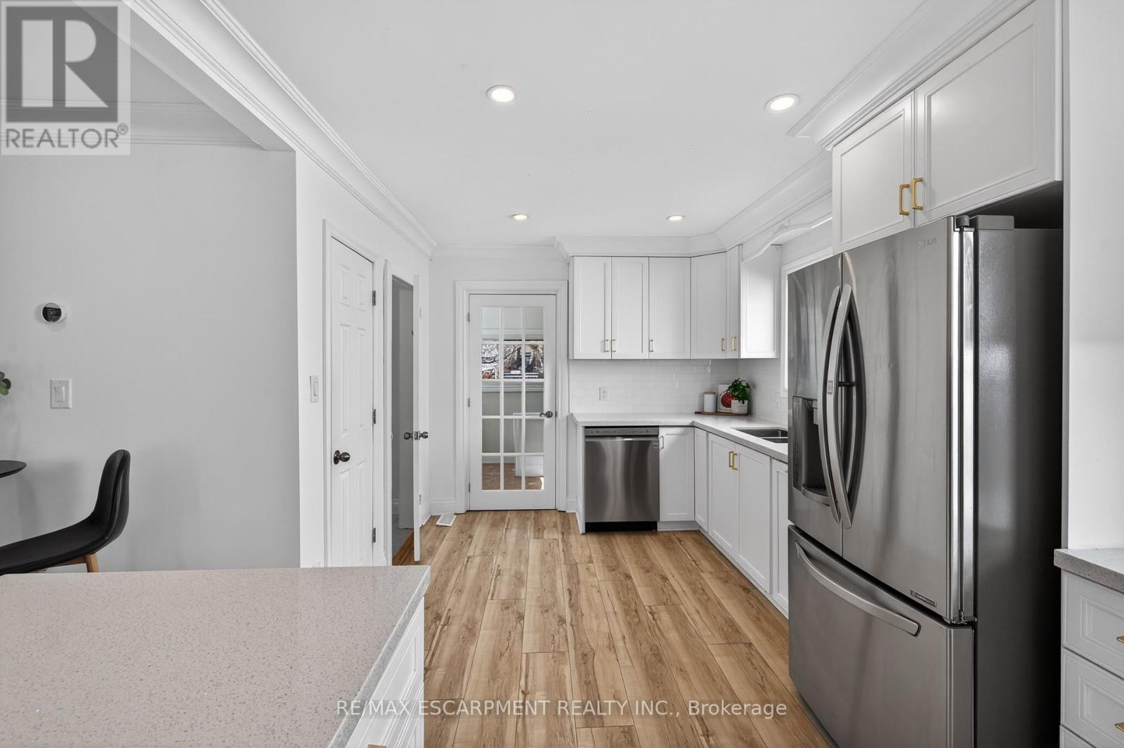 8 East 23rd Street, Hamilton, Ontario  L8V 2W6 - Photo 10 - X12879232