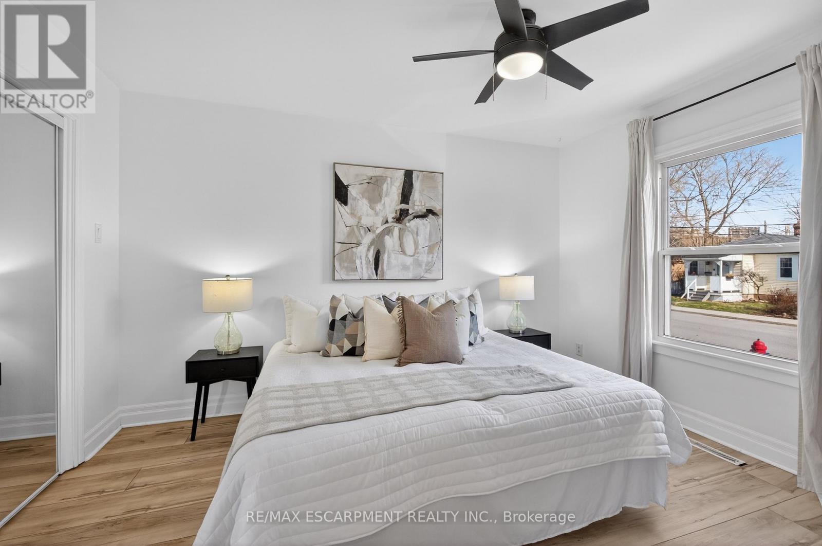 8 East 23rd Street, Hamilton, Ontario  L8V 2W6 - Photo 16 - X12879232