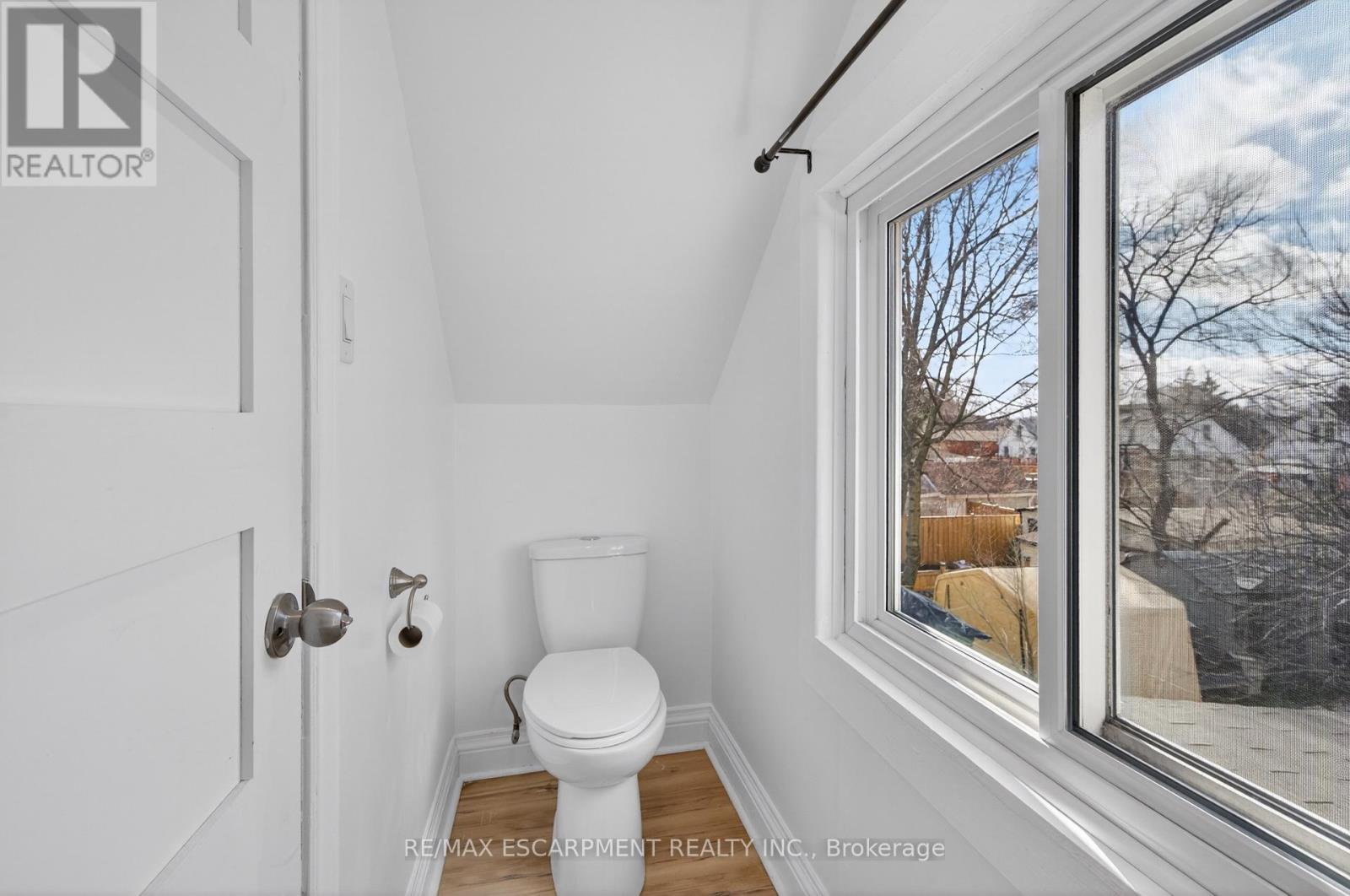 8 East 23rd Street, Hamilton, Ontario  L8V 2W6 - Photo 25 - X12879232