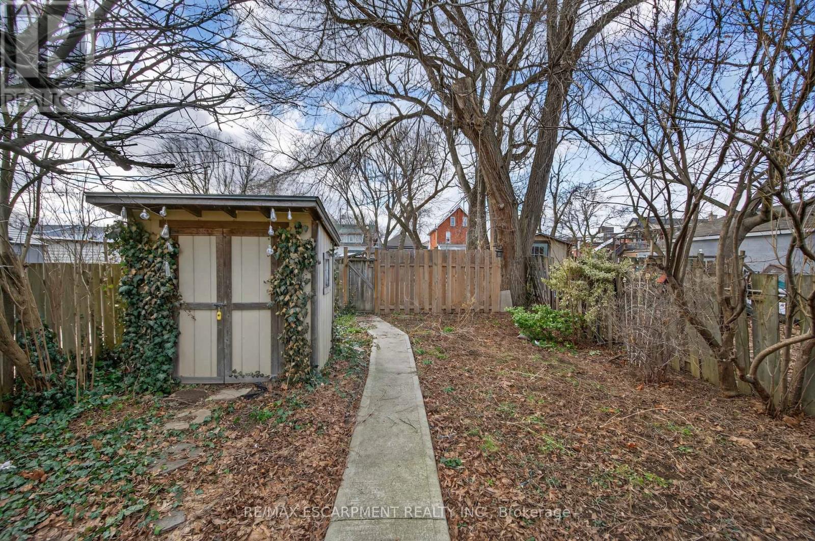 8 East 23rd Street, Hamilton, Ontario  L8V 2W6 - Photo 38 - X12879232