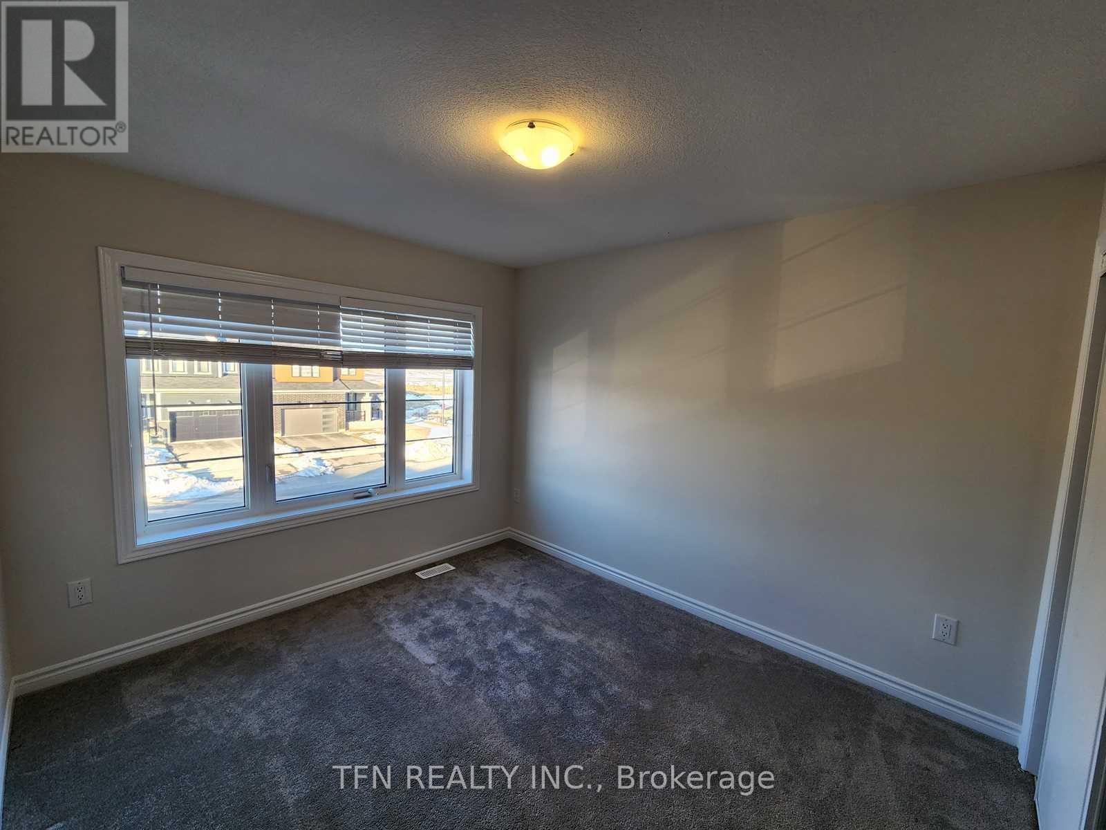 97 Rainbow Drive, Haldimand, Ontario  N3W 0E8 - Photo 12 - X12879244