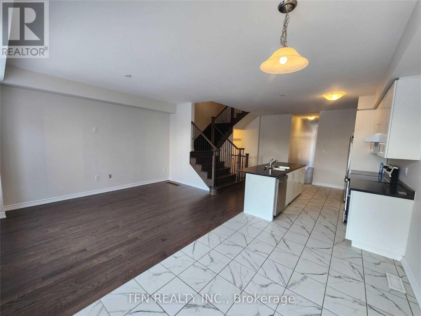 97 Rainbow Drive, Haldimand, Ontario  N3W 0E8 - Photo 6 - X12879244