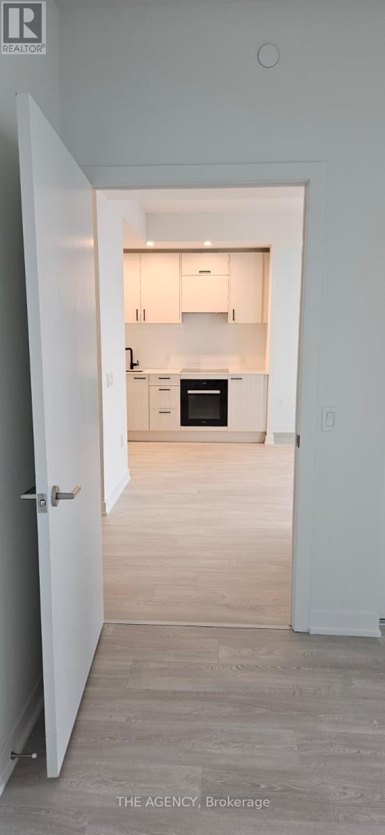 2005 - 1 Quarrington Lane, Toronto, Ontario  M3C 0S4 - Photo 11 - C12837692