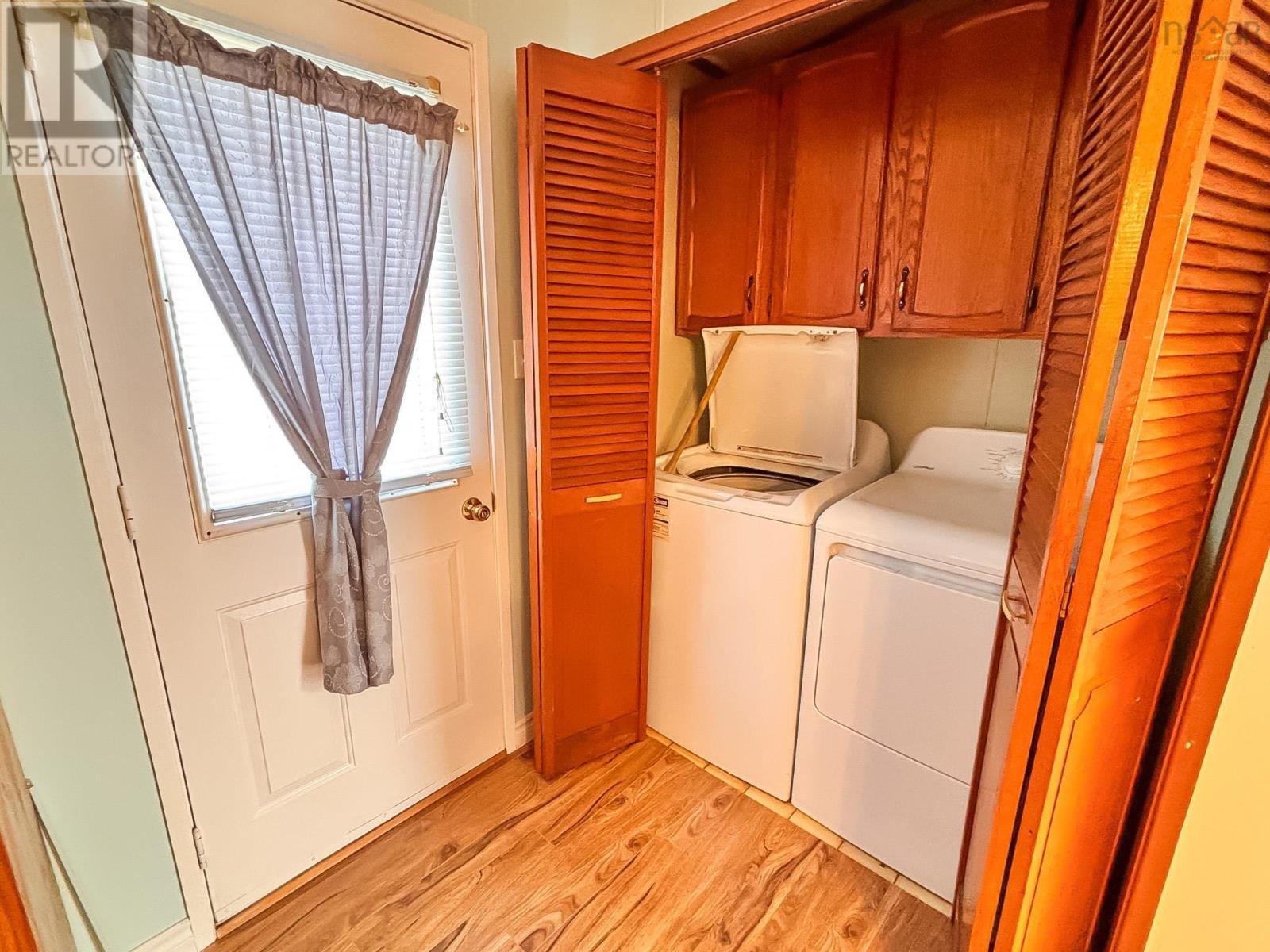 17 Summer Crescent, Bridgewater, Nova Scotia  B4V 3G3 - Photo 3 - 202604216