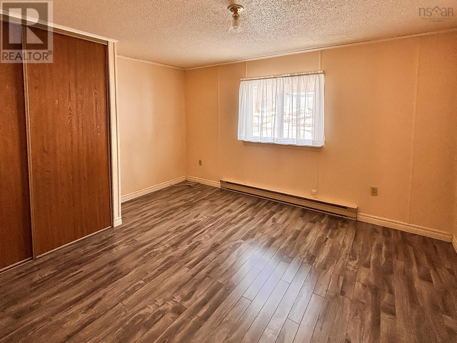 17 Summer Crescent, Bridgewater, Nova Scotia  B4V 3G3 - Photo 7 - 202604216