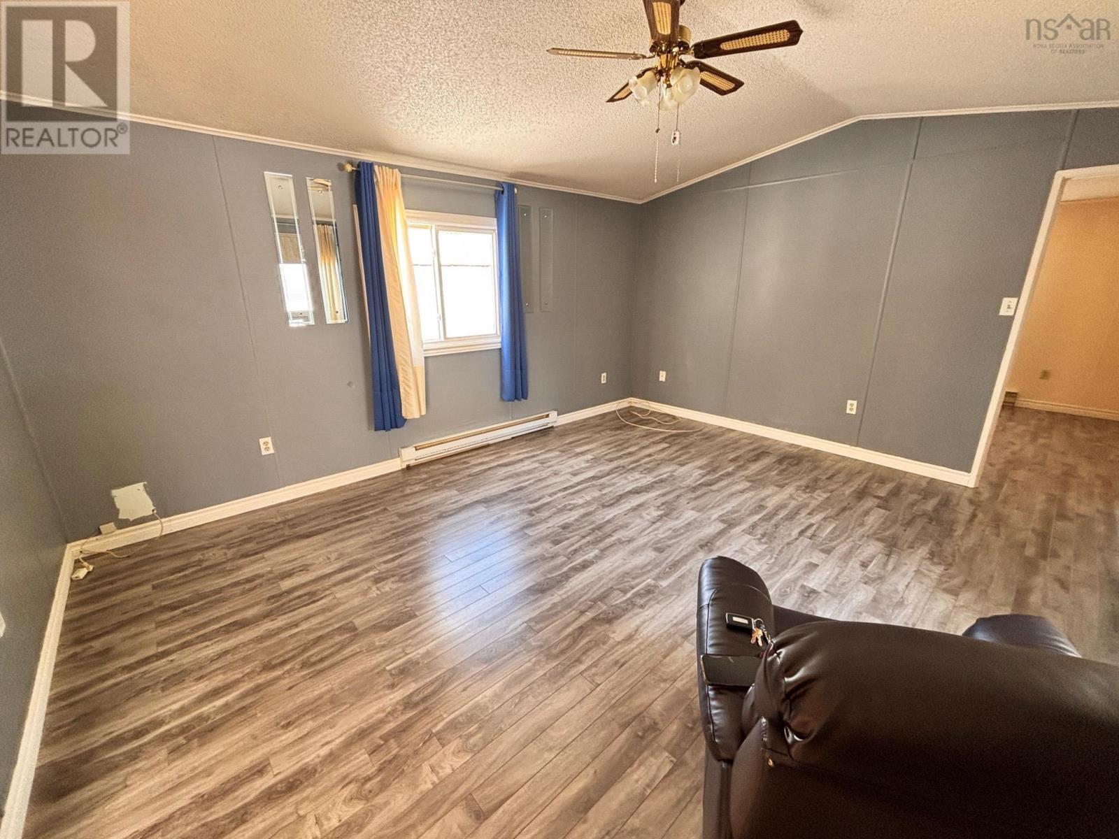 17 Summer Crescent, Bridgewater, Nova Scotia  B4V 3G3 - Photo 5 - 202604216