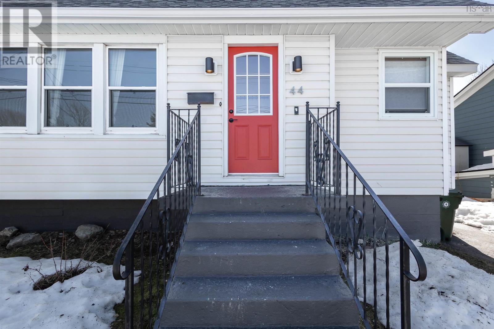 44 Archibald Avenue, Sydney, Nova Scotia  B1P 3L7 - Photo 3 - 202604508