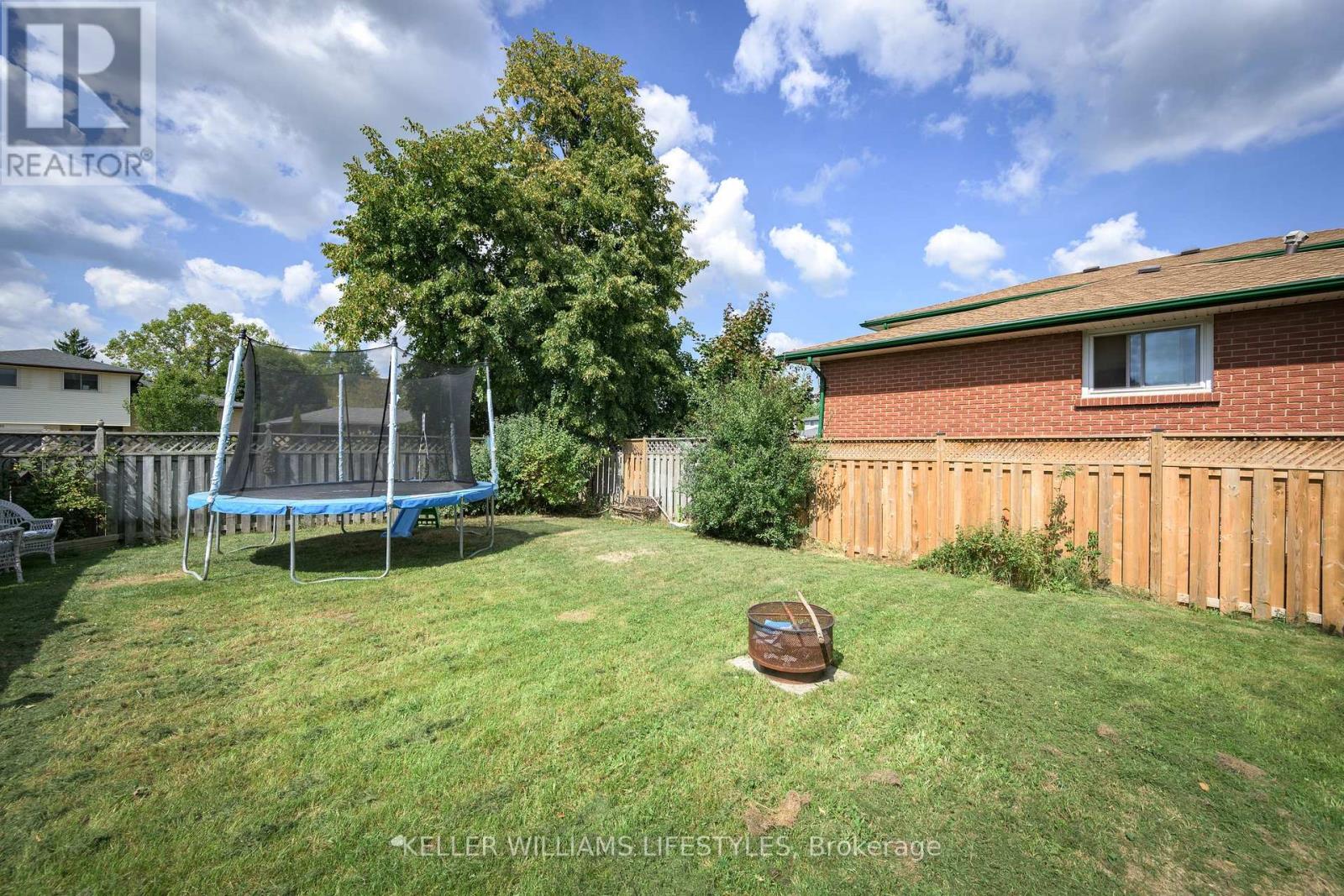 Photo 7 of 28 for 12 Stirling Crescent