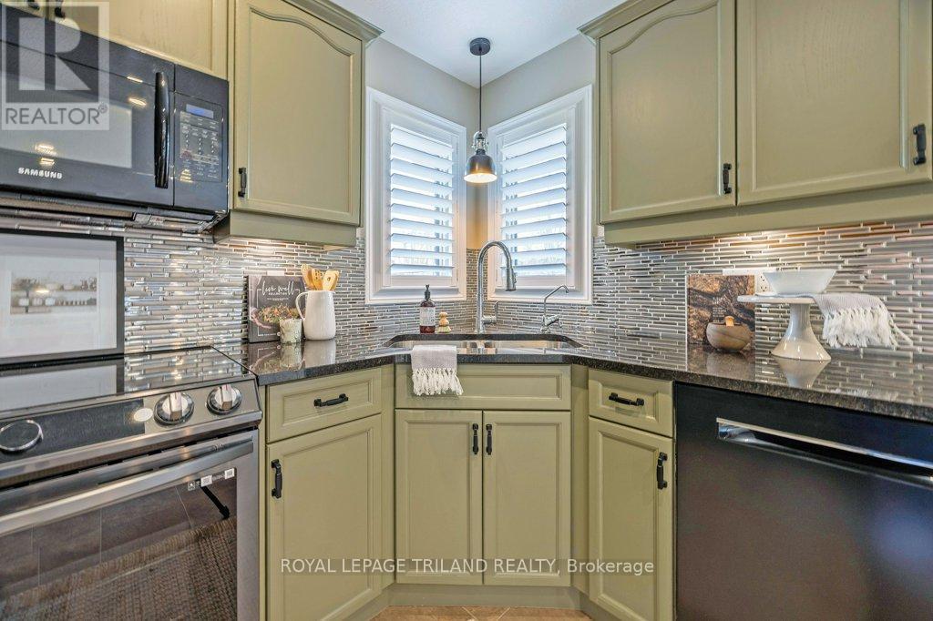 104 Stephen Moore Drive, Middlesex Centre, Ontario  N0L 1R0 - Photo 18 - X12879352