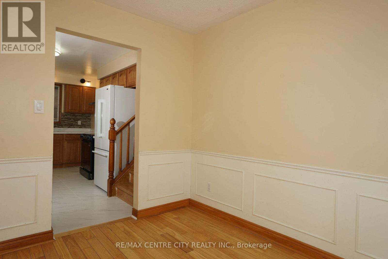 Photo 8 of 31 for 136 Concord Crescent