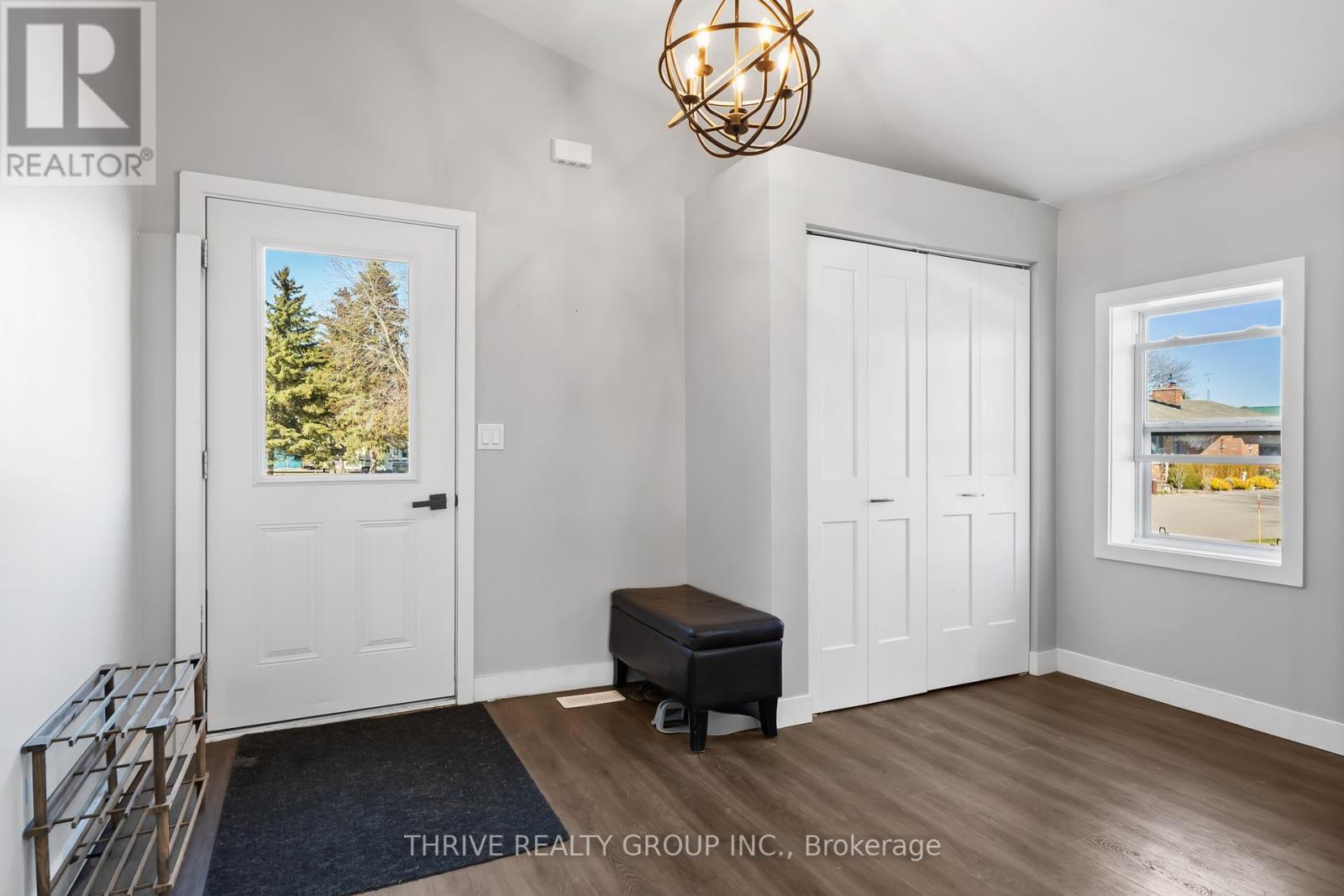 9445 Prior Street, Malahide, Ontario  N5P 3S7 - Photo 5 - X12879494