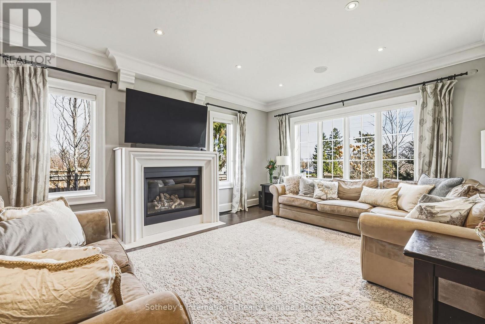 476 Patricia Drive, Burlington, Ontario  L7T 1K2 - Photo 15 - W12879324