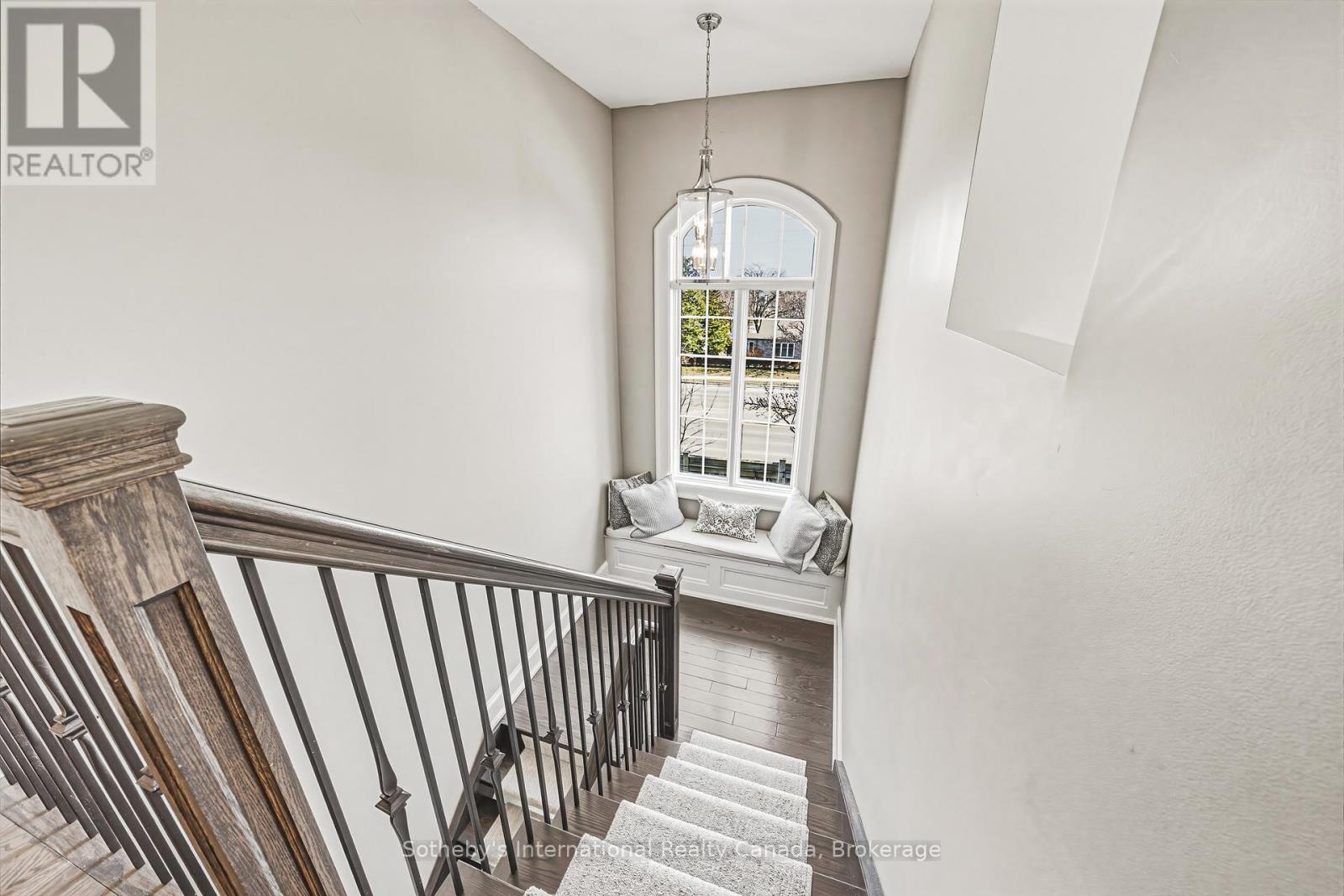 476 Patricia Drive, Burlington, Ontario  L7T 1K2 - Photo 19 - W12879324