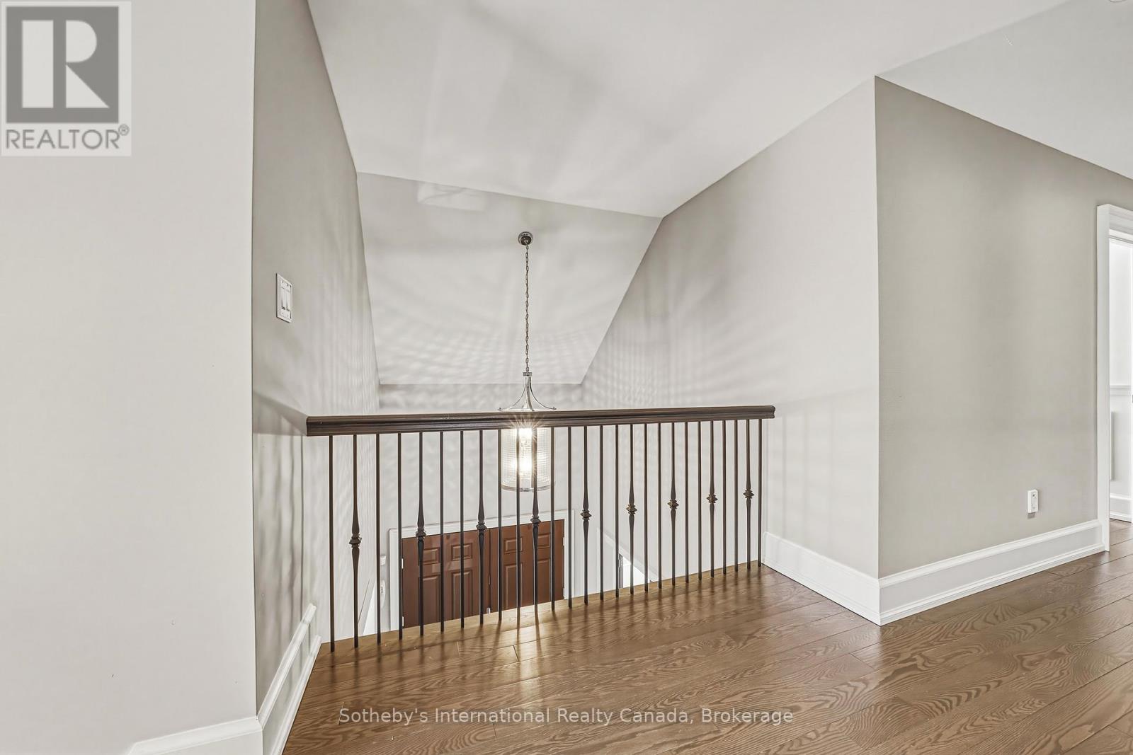 476 Patricia Drive, Burlington, Ontario  L7T 1K2 - Photo 25 - W12879324