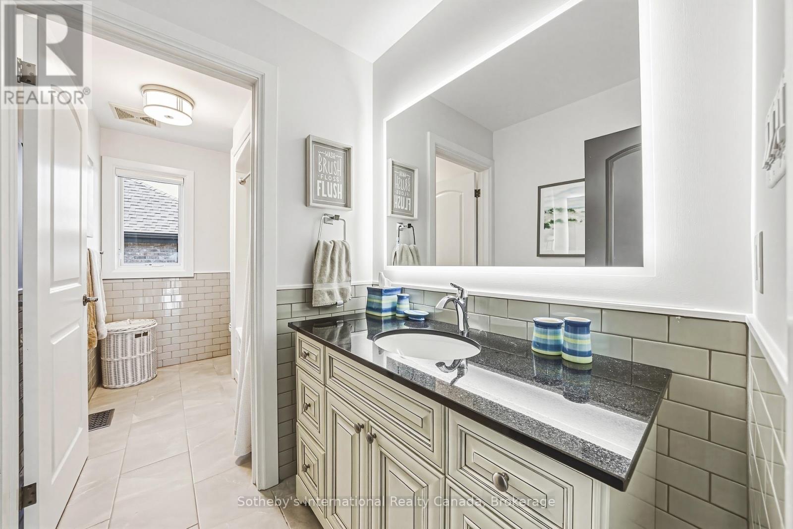 476 Patricia Drive, Burlington, Ontario  L7T 1K2 - Photo 31 - W12879324