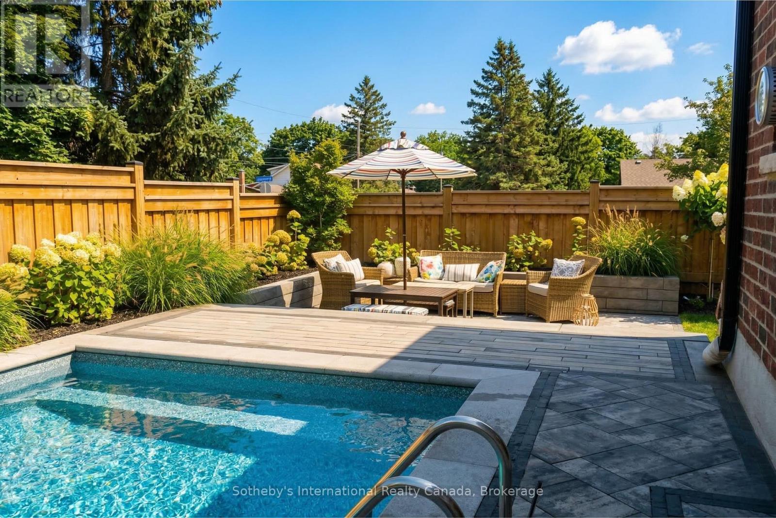 476 Patricia Drive, Burlington, Ontario  L7T 1K2 - Photo 45 - W12879324