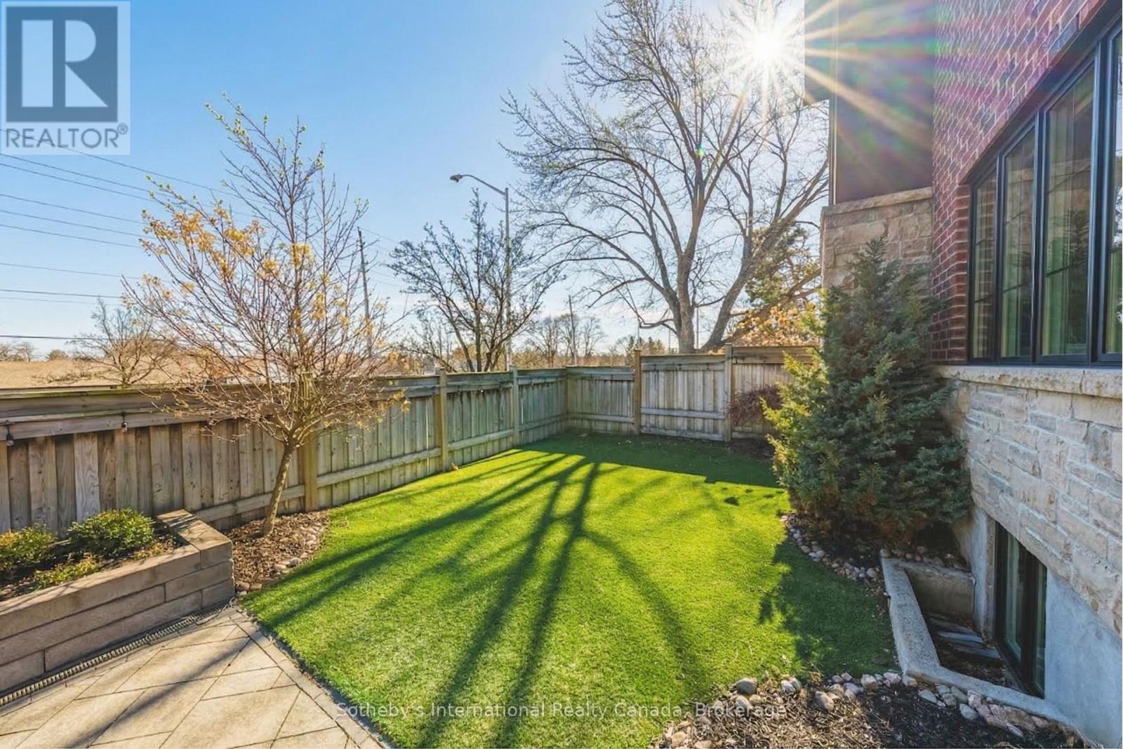 476 Patricia Drive, Burlington, Ontario  L7T 1K2 - Photo 48 - W12879324