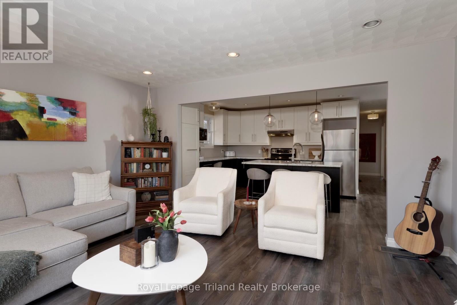 26 Knowles Drive, Woodstock, Ontario  N4S 8T8 - Photo 11 - X12879468