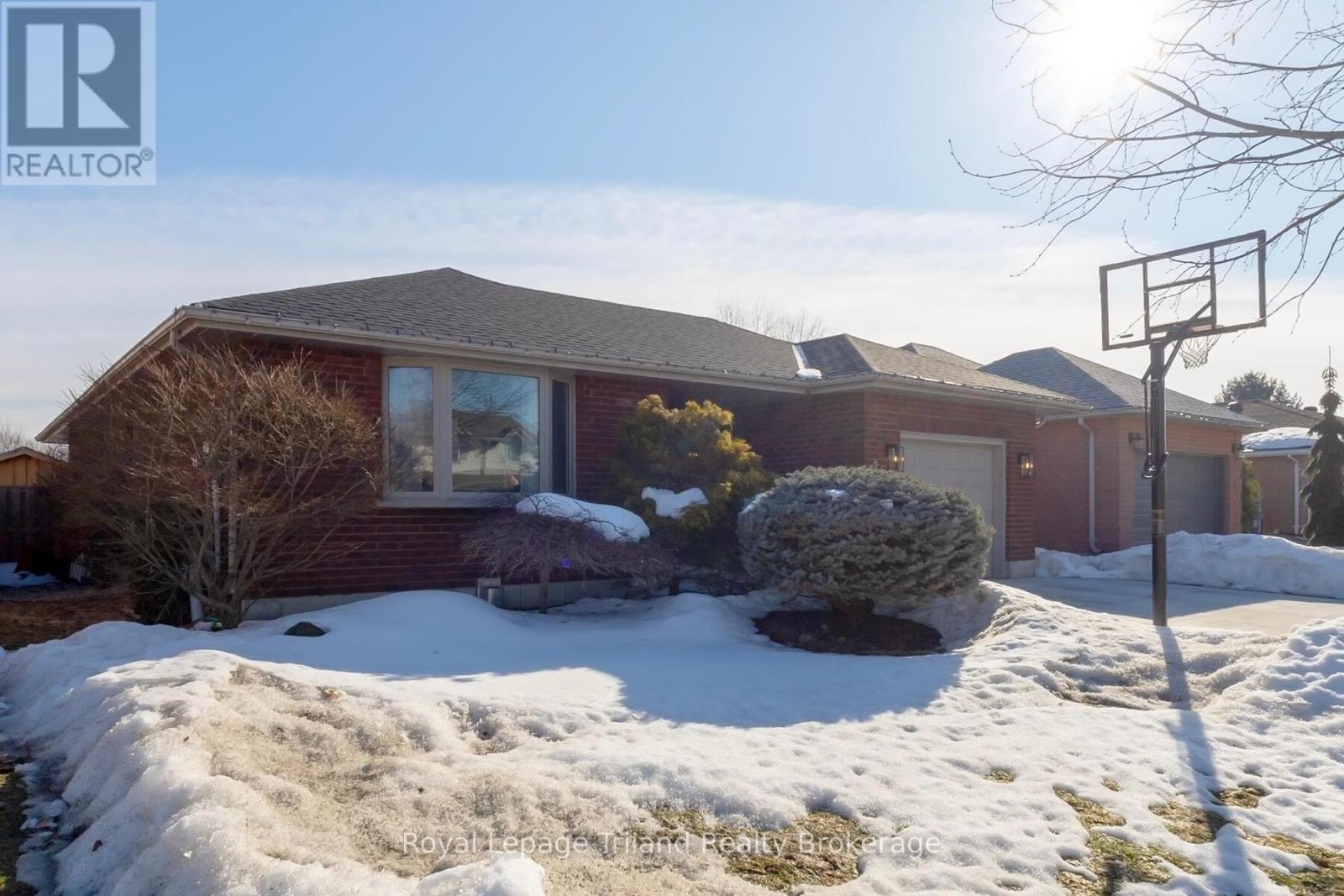 26 Knowles Drive, Woodstock, Ontario  N4S 8T8 - Photo 35 - X12879468